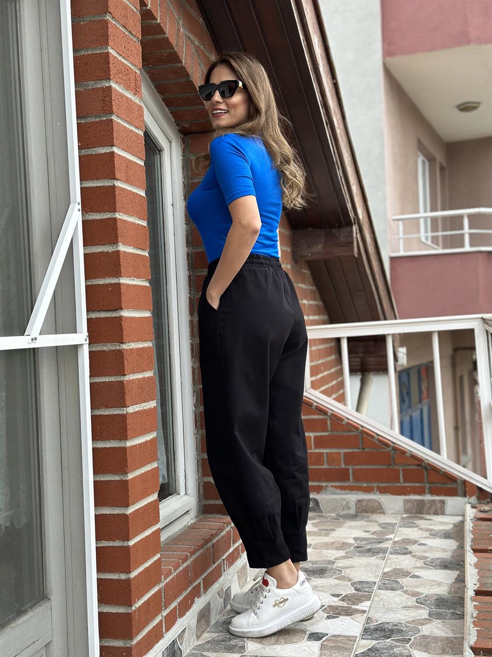 Saks Bisiklet Yaka Kısa Kol Yumoş Dokulu Kadın Body