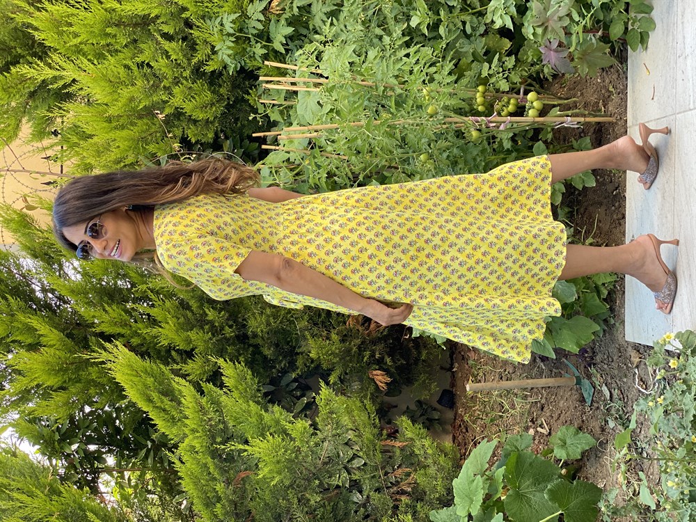 Sarı Çiçek Önü Düğmeli Kuşaklı  Kadın Elbise