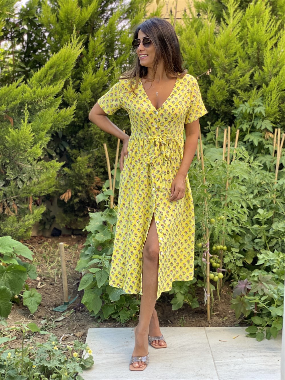 Sarı Çiçek Önü Düğmeli Kuşaklı  Kadın Elbise