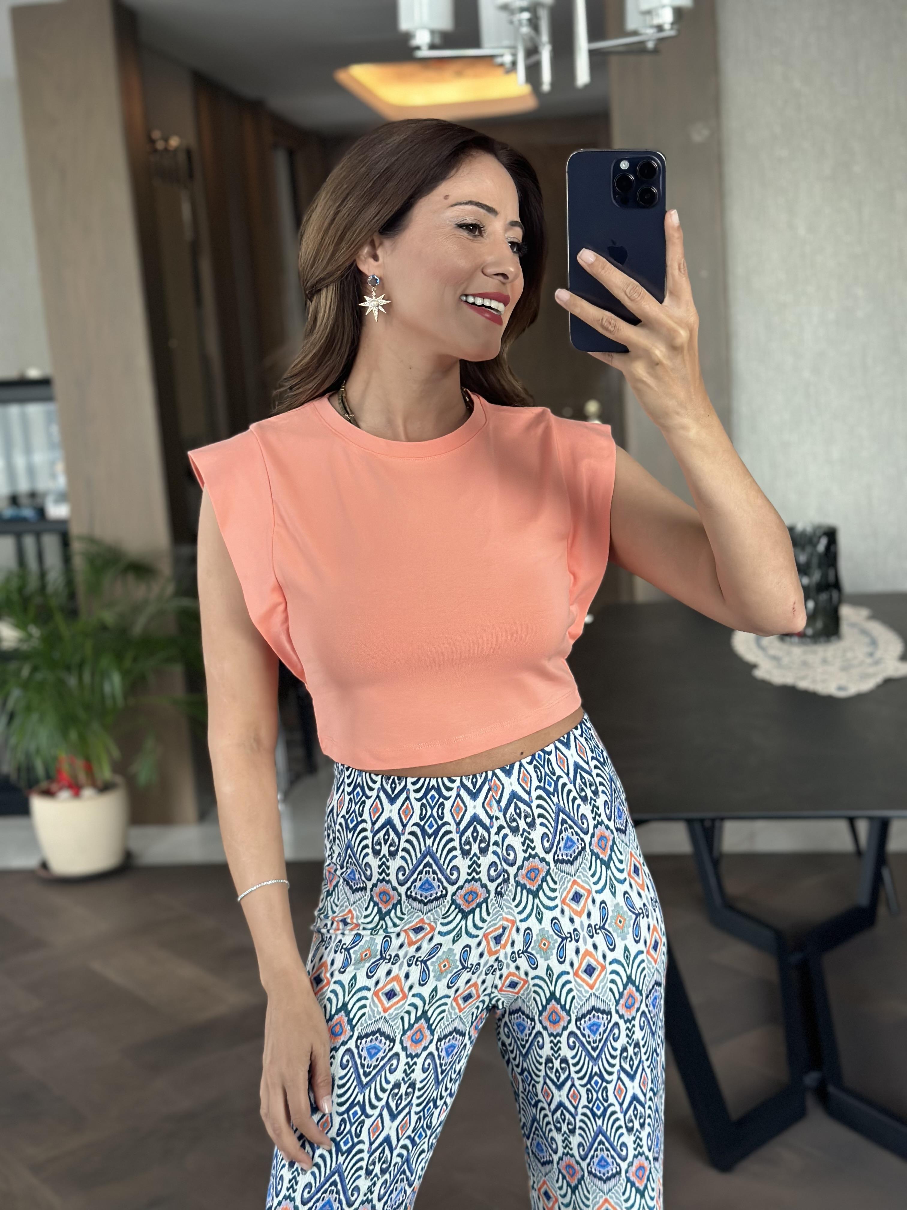 Şeftali Vatka Görünümlü Sıfır Kol Kadın Crop Body