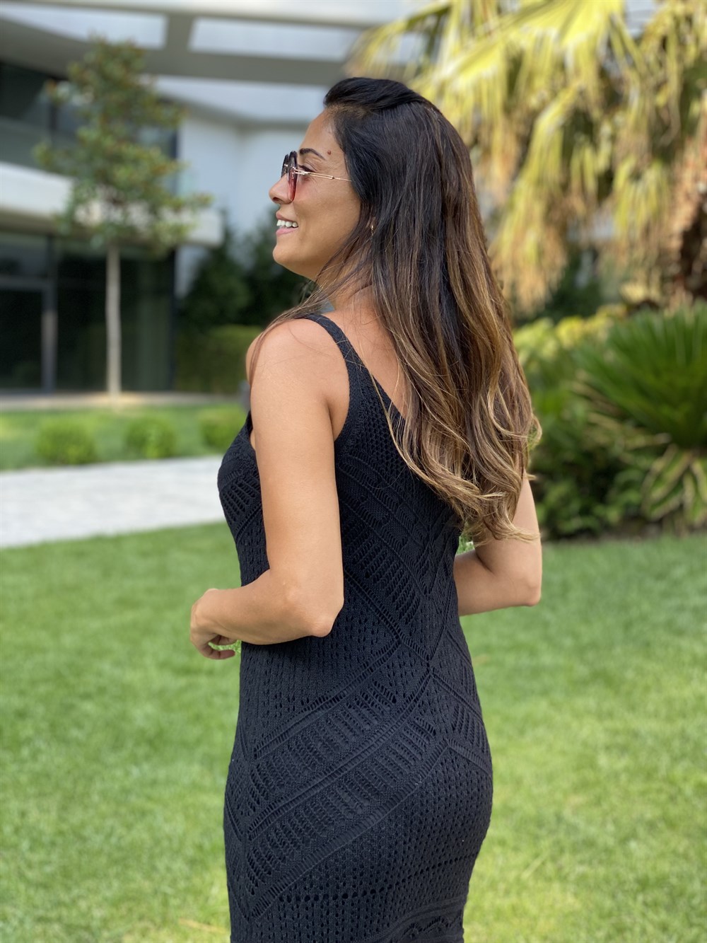 Siyah Askılı Ajur Desenli Triko Kadın Elbise