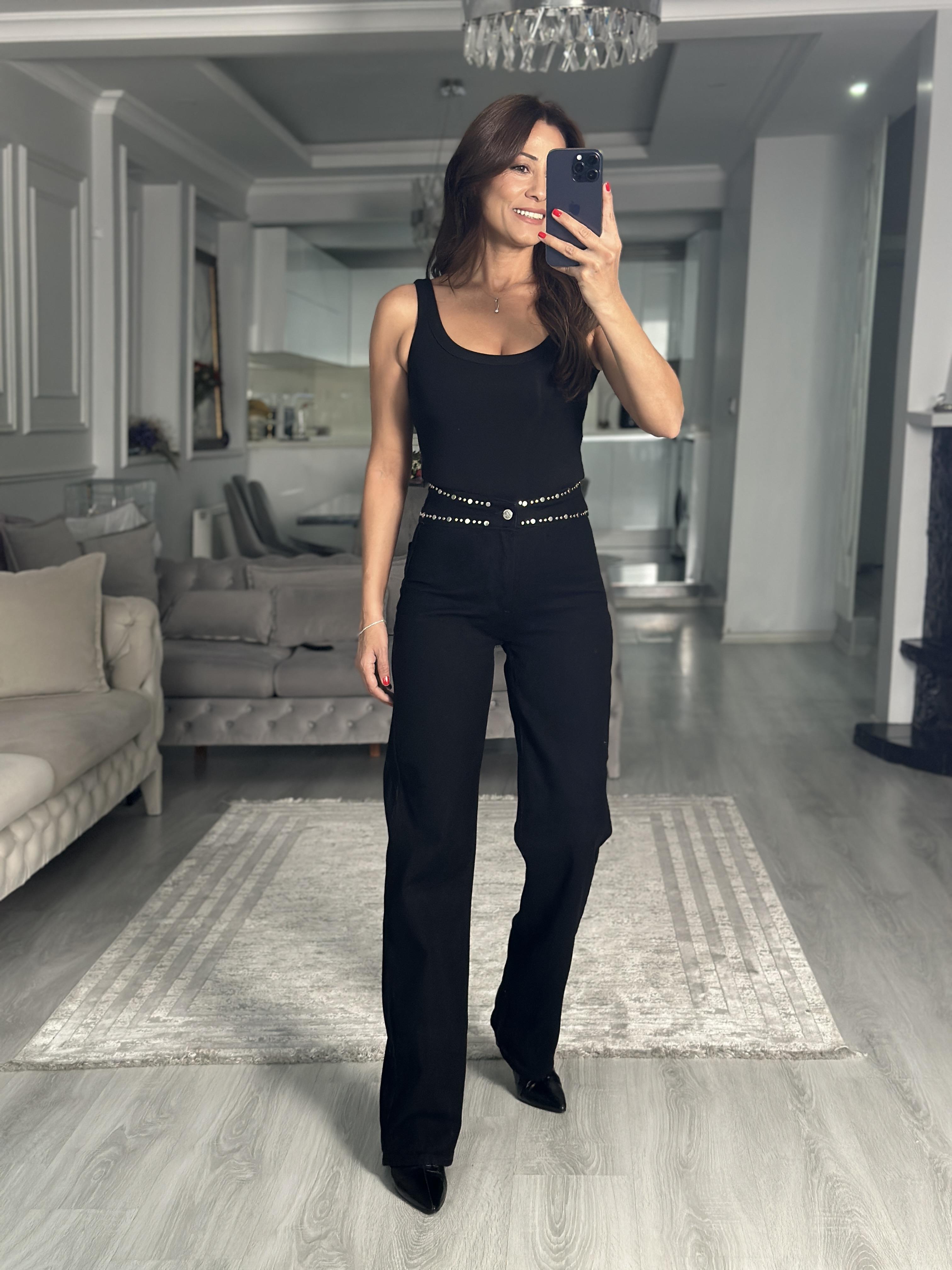 Siyah Askılı Alttan Çıtçıtlı Kadın Bodysüit