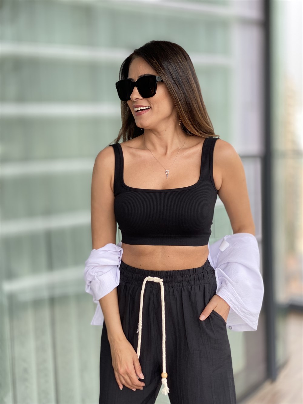 Siyah Askılı Fitilli Crop