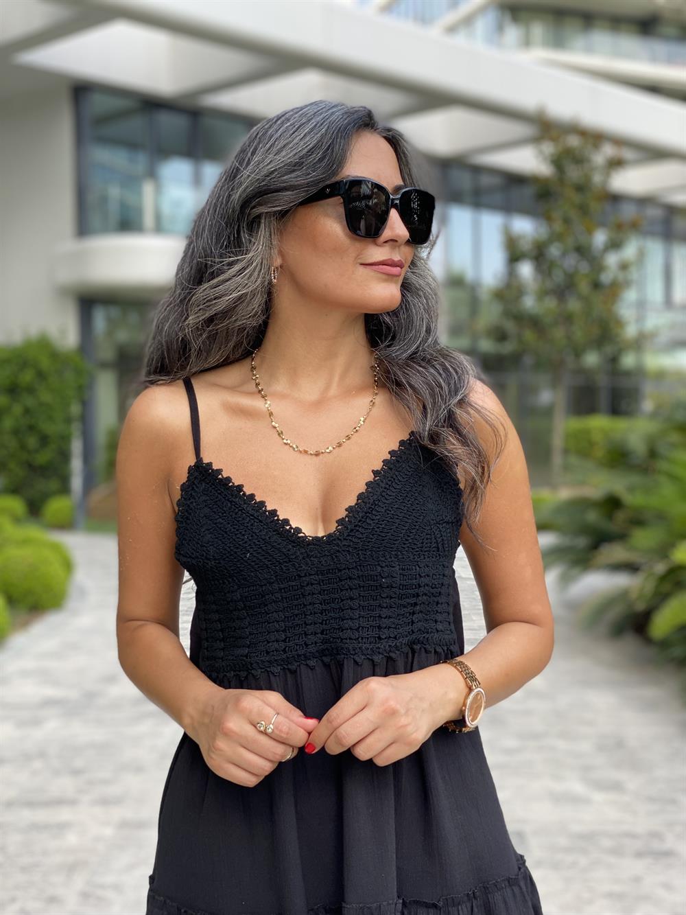 Siyah Ayarlanabilir Askılı Önü Triko Detay Kadın Elbise