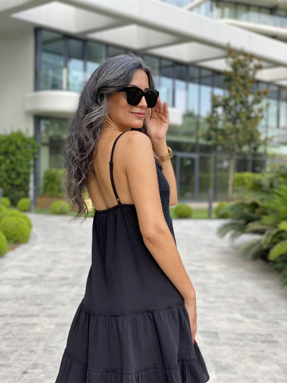 Siyah Ayarlanabilir Askılı Önü Triko Detay Kadın Elbise