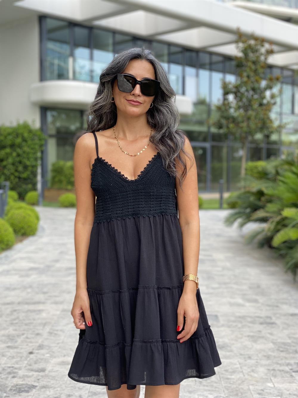 Siyah Ayarlanabilir Askılı Önü Triko Detay Kadın Elbise