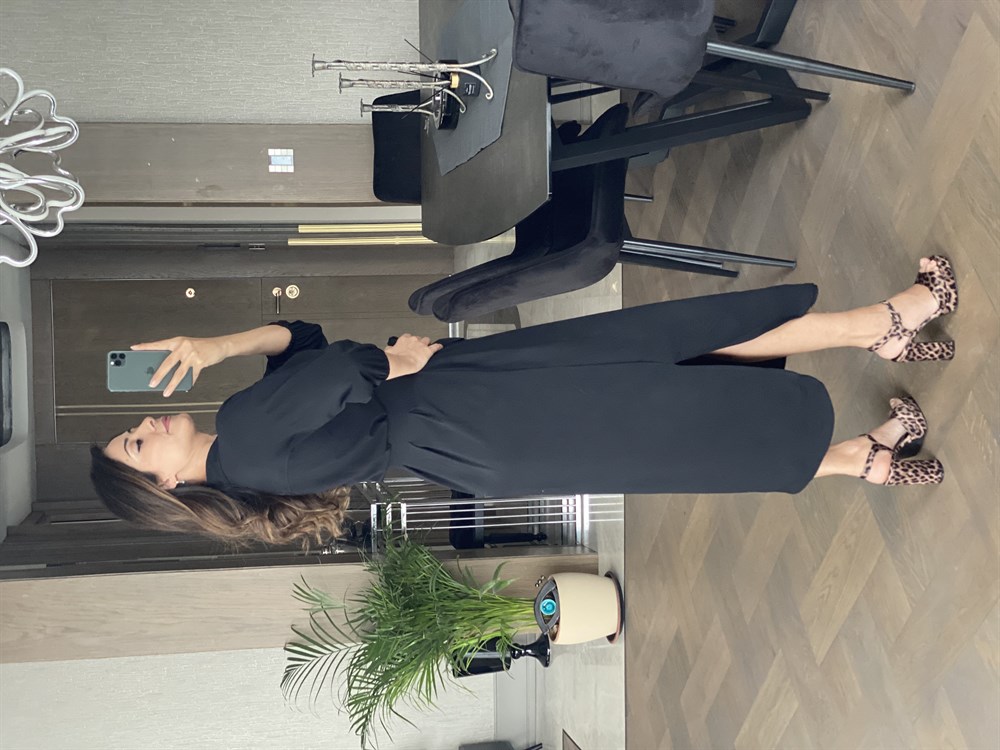 Siyah Bel Pilili Kuşaklı Elbise