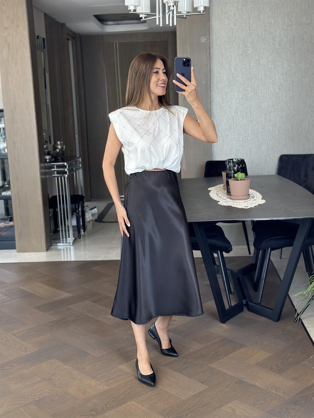 Siyah Beli Lastikli Saten Kadın Etek