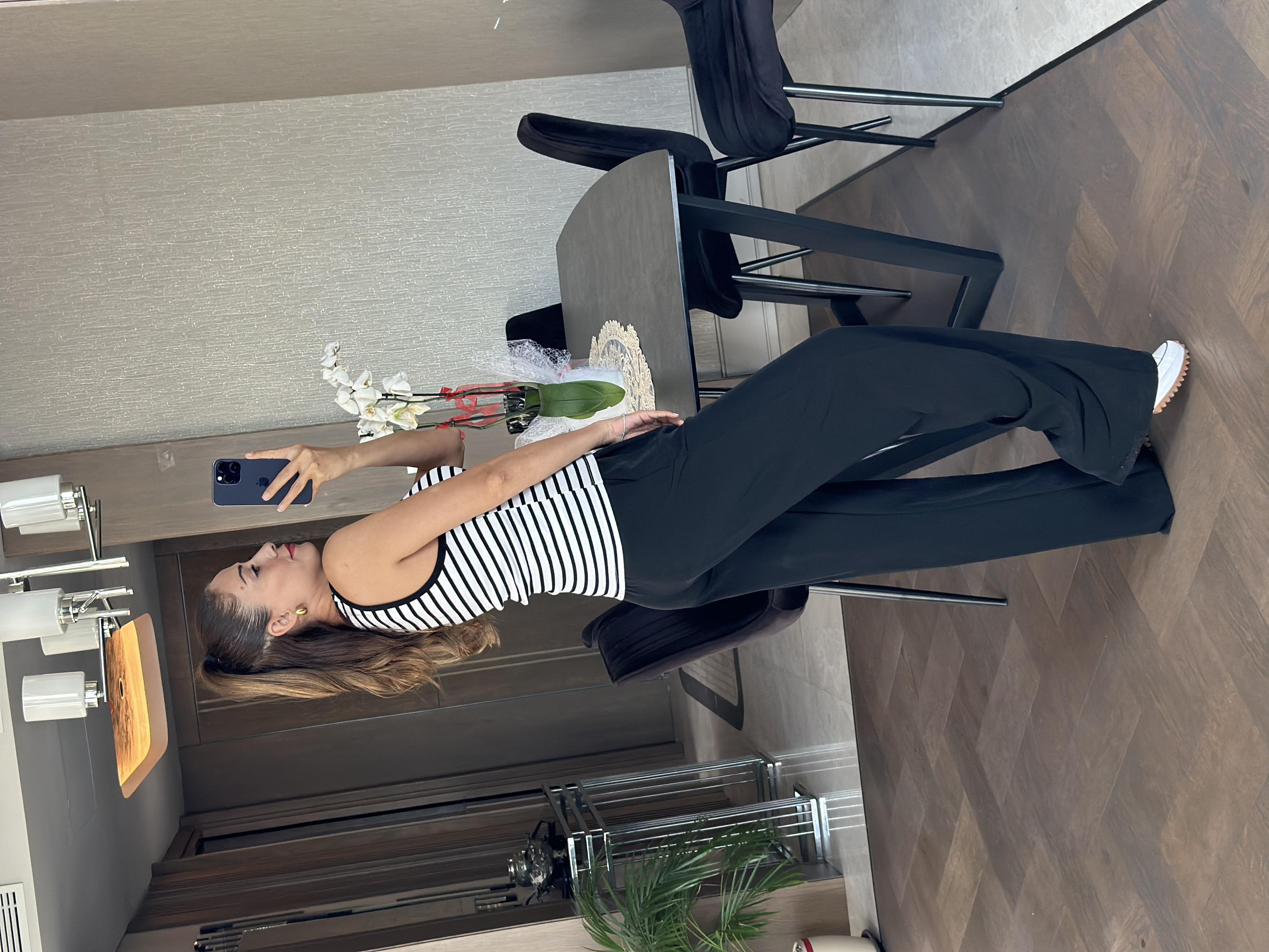 Siyah Beyaz Çizgili U Yaka Sıfır Kol Fitilli Kaşkorse  Kadın Body