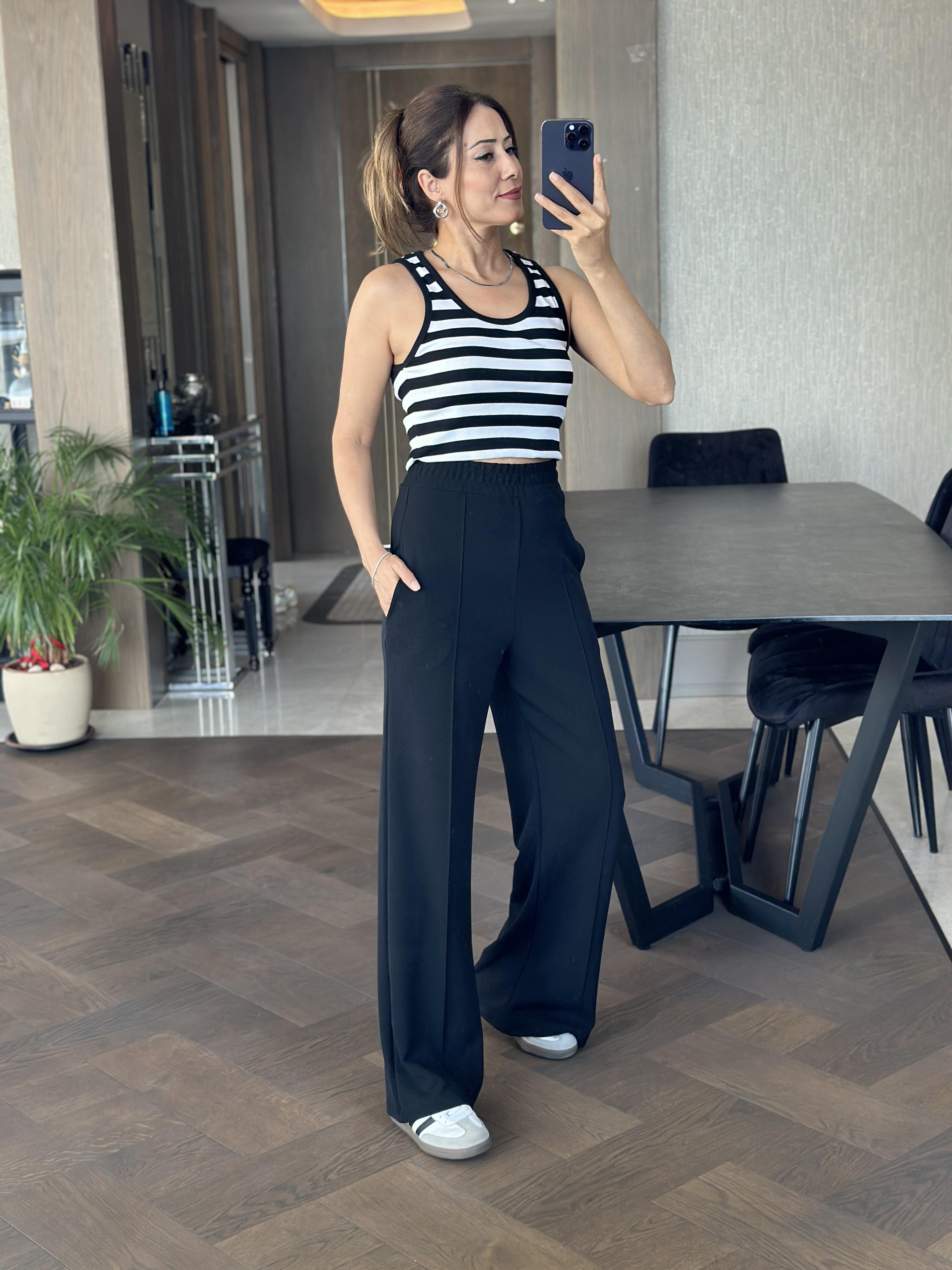 Siyah Beyaz Kalın Çizgili U Yaka Sıfır Kol Fitilli Kaşkorse  Kadın Body