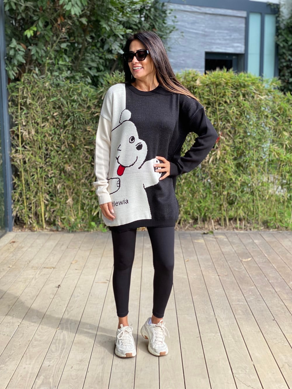 Siyah Bisiklet Yaka Ayıcık Detay Triko Kadın Kazak