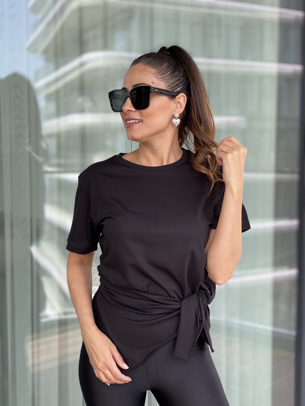 Siyah Bisiklet Yaka Basic T-Shirt