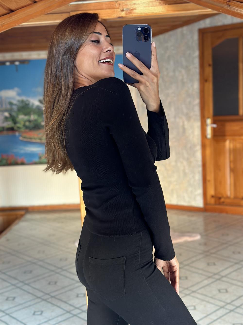 Siyah Bisiklet Yaka Uzun Kol Dikiş Detay Kadın Bluz