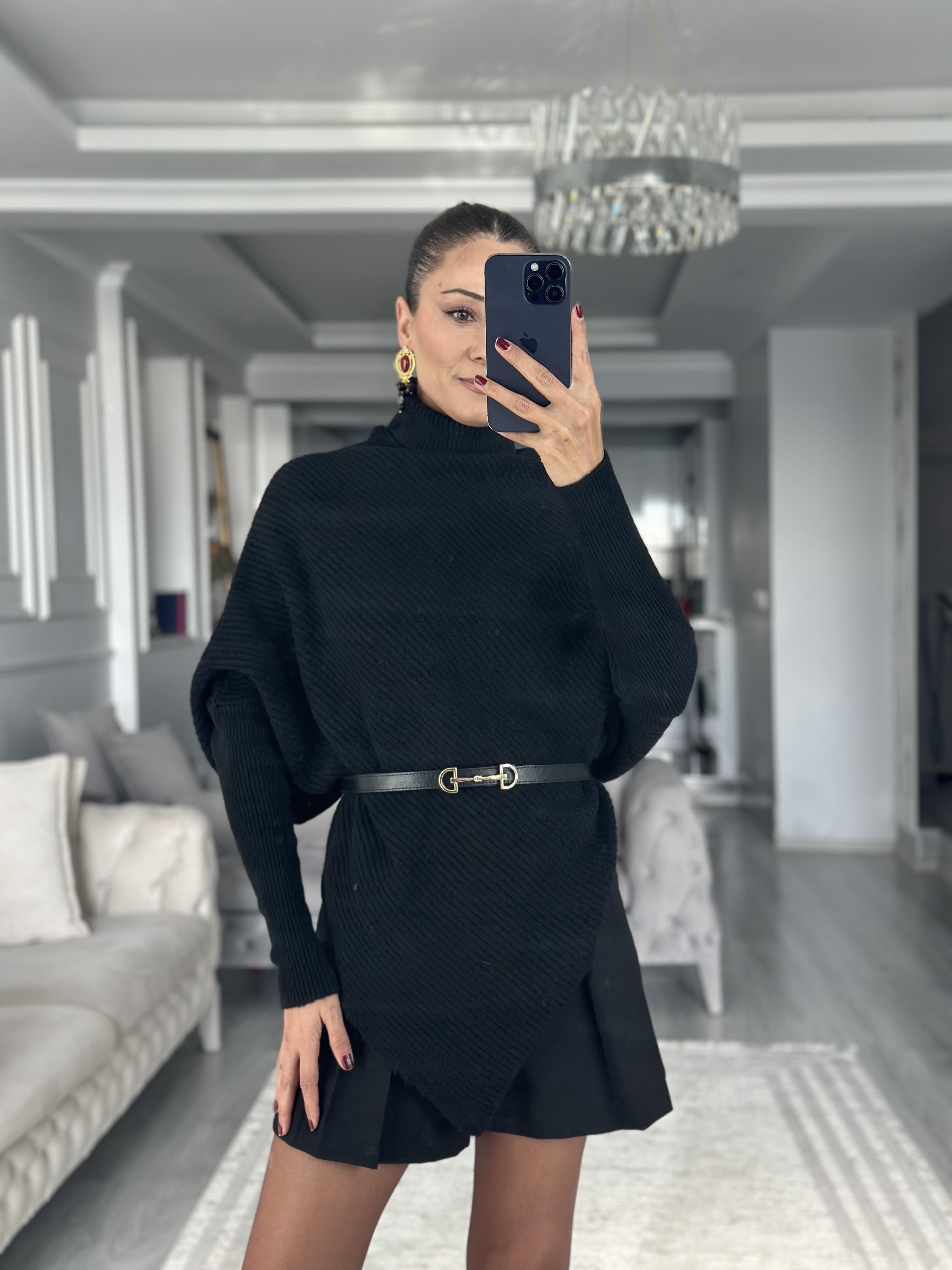 Siyah Boğazlı Panço Kesim Kadın Triko Kazak