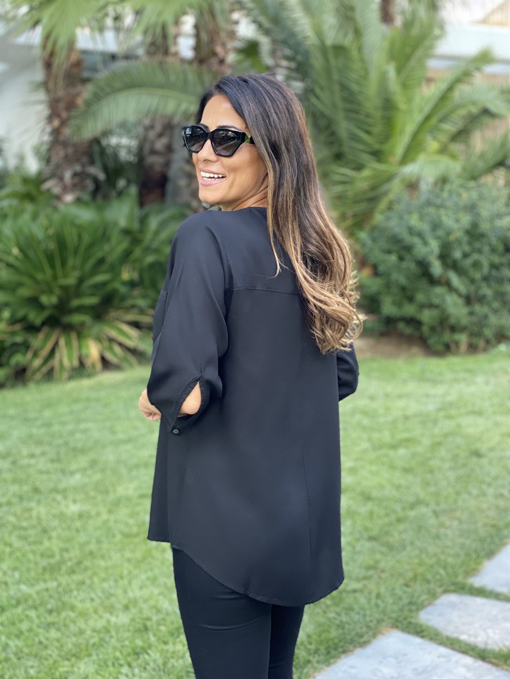 Siyah Cepli V Yaka Sim Detay Kadın Bluz