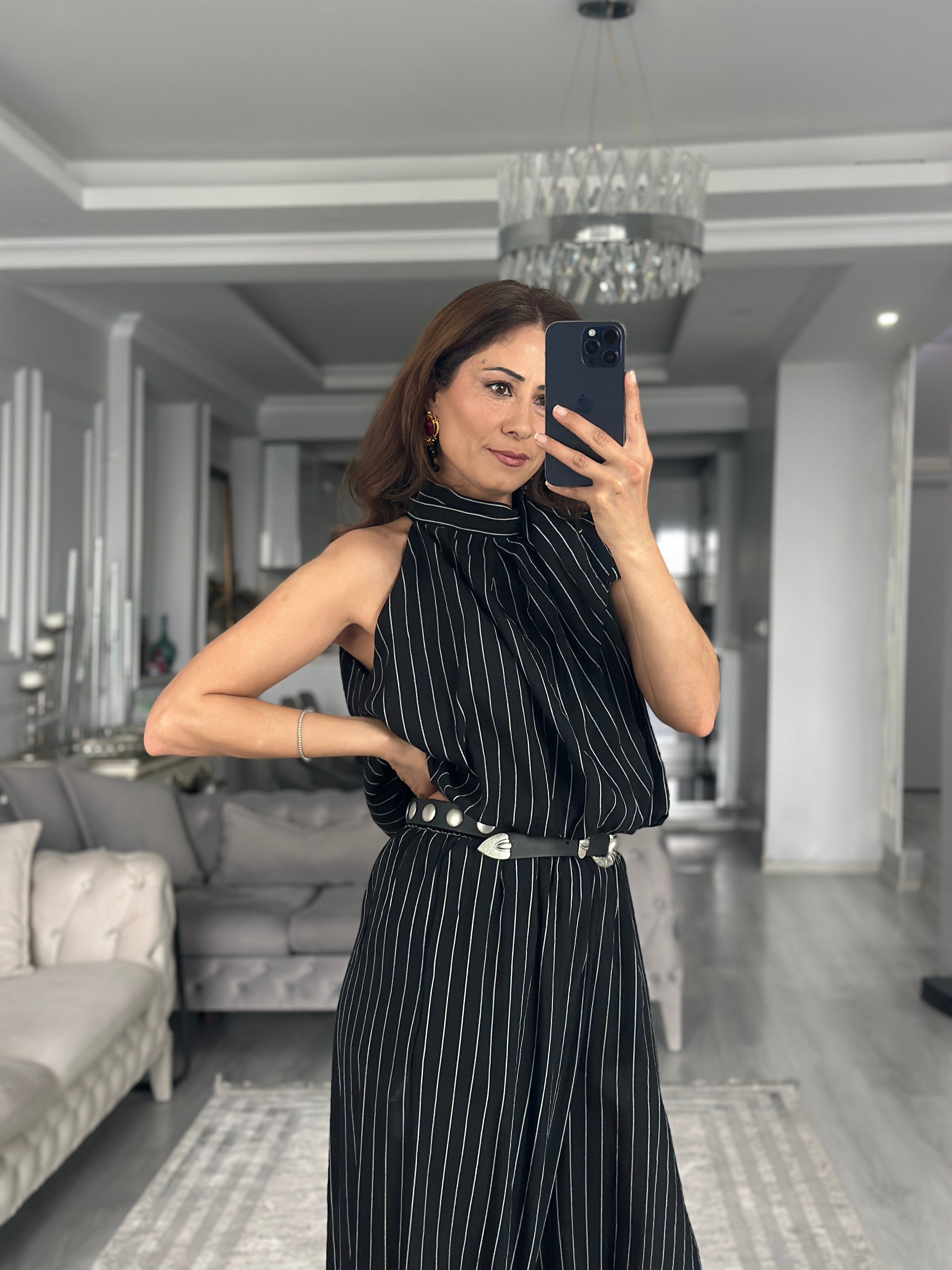 Siyah Çizgili Boyundan Bağlamalı Kadın Bluz