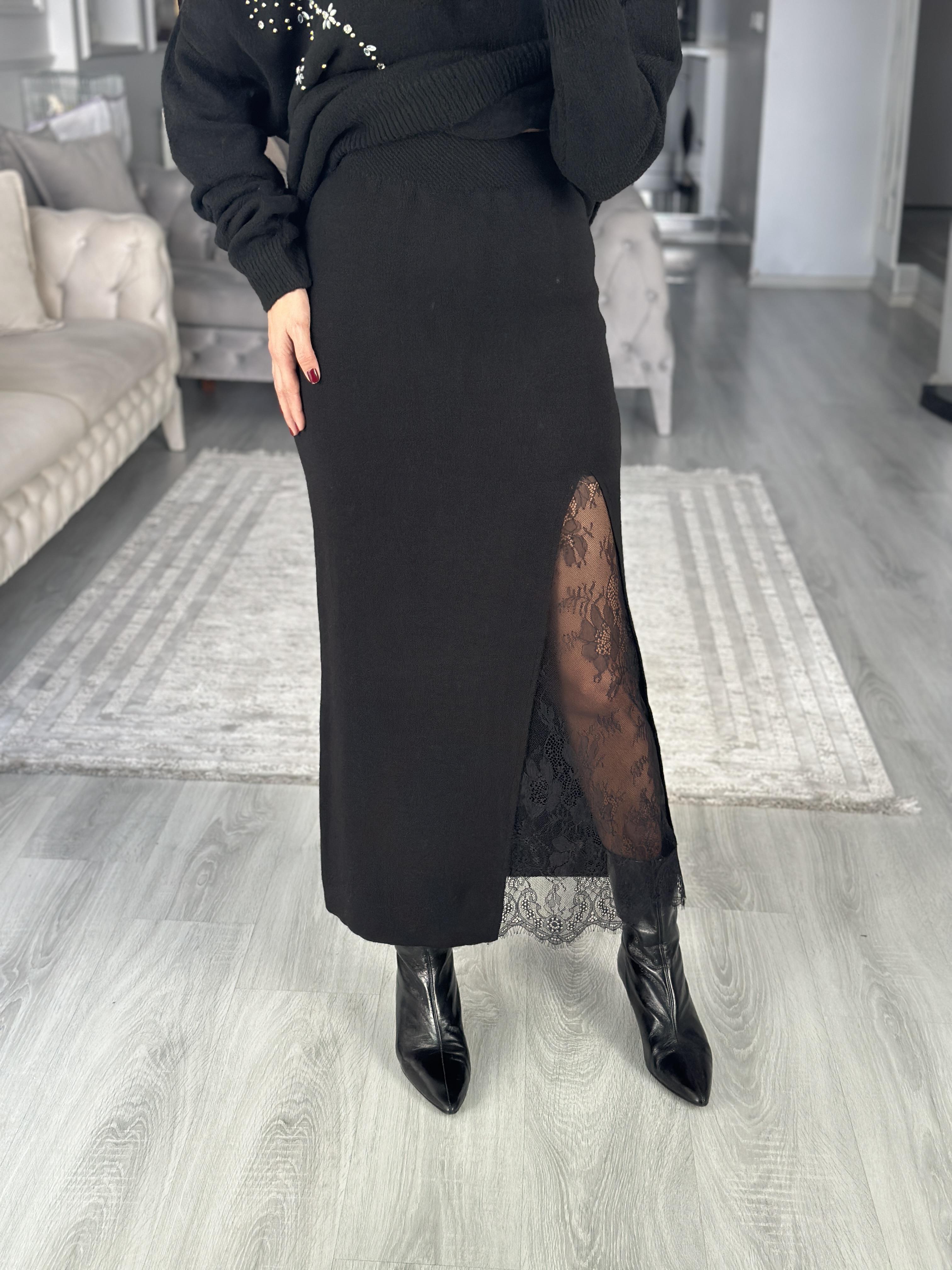 Siyah Dantel Detaylı Midi Boy Kadın Triko Etek