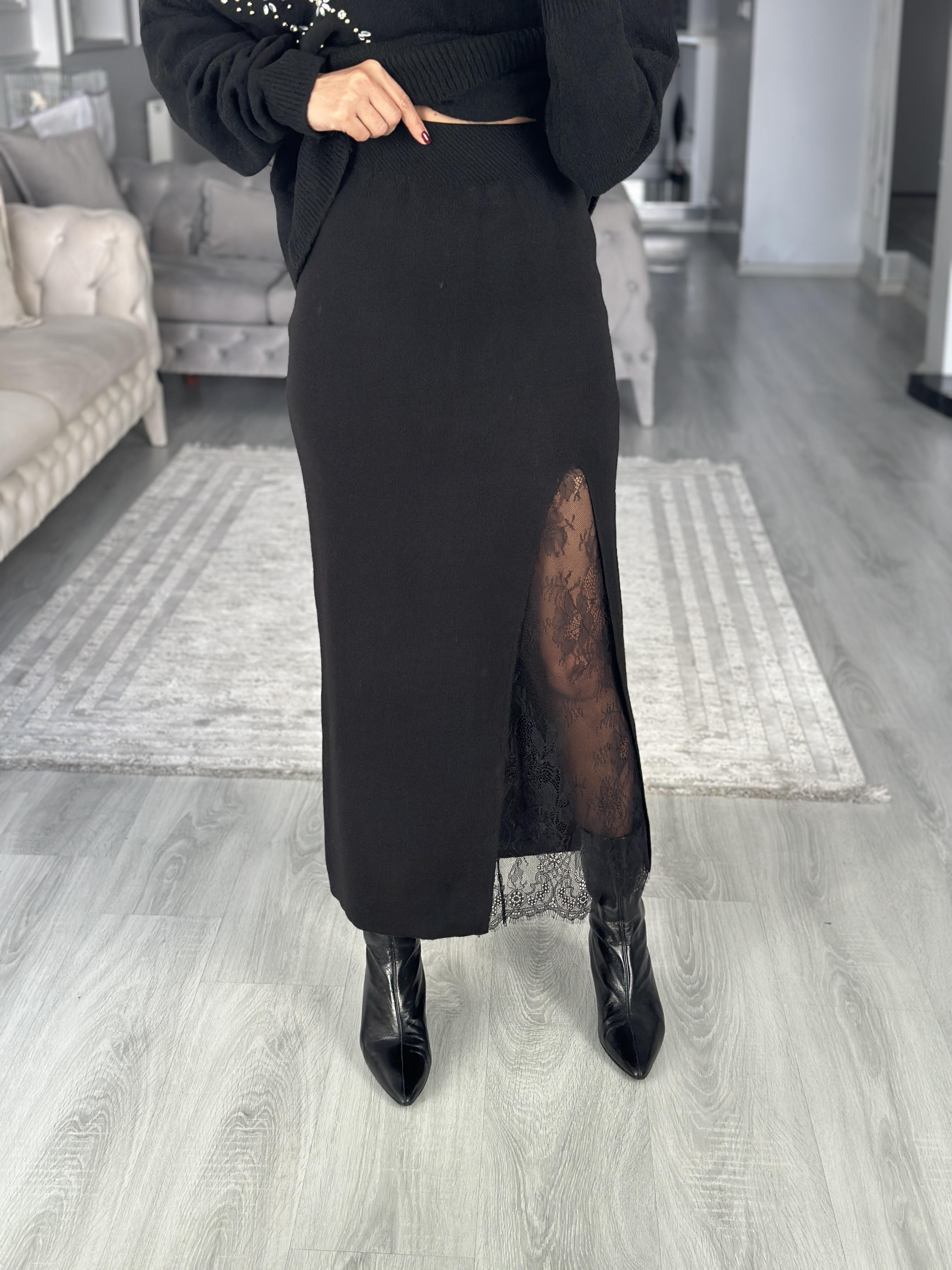 Siyah Dantel Detaylı Midi Boy Kadın Triko Etek