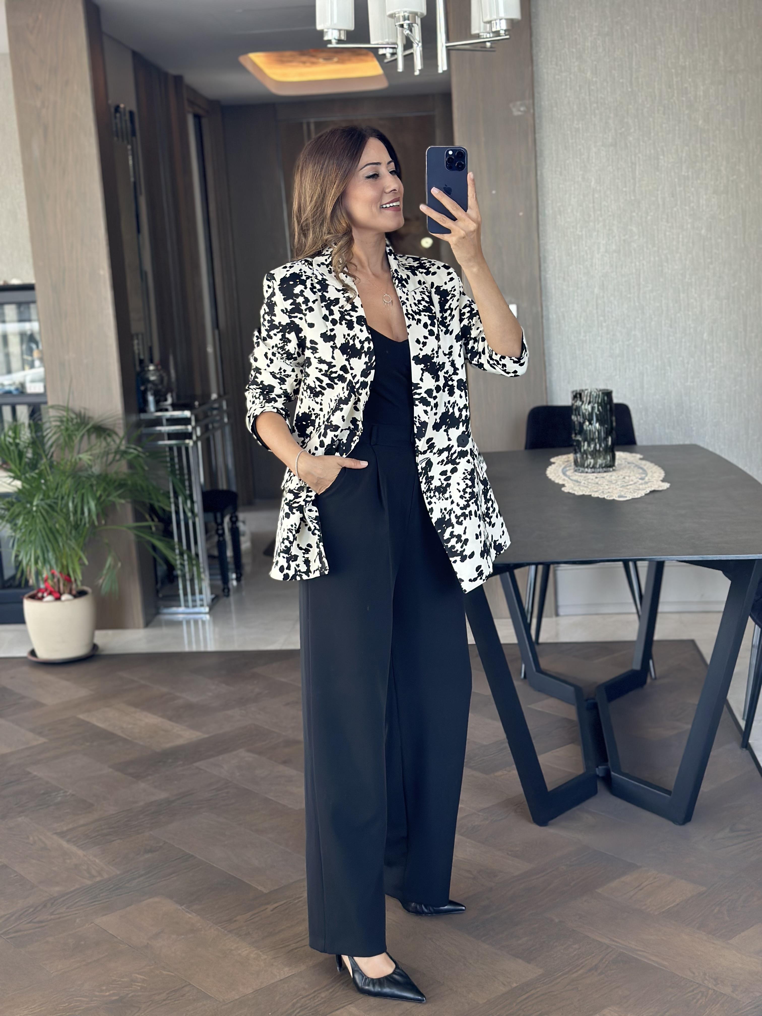 Siyah Desenli İpek Saten Orjinal Marka Blazer Kadın Ceket