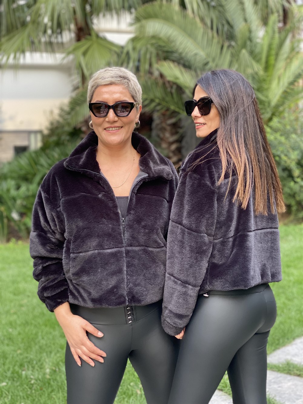 Siyah Dikiş Detay Ayarlanabilir Lastikli Tavşan Kadın Mont 