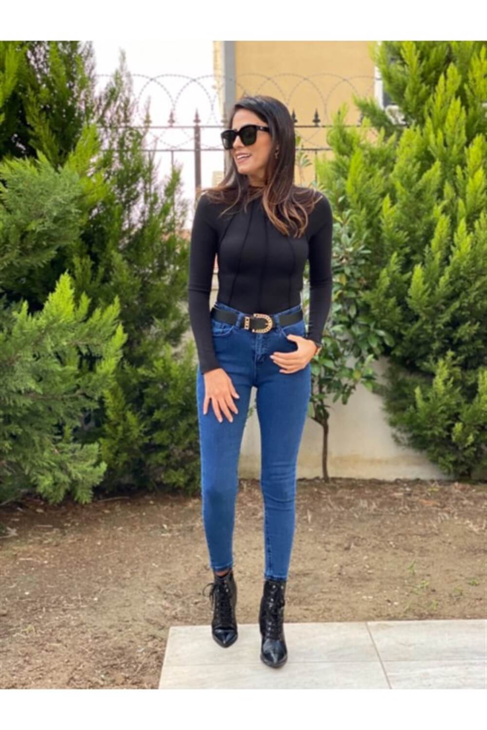 Siyah Dikiş Detay Body