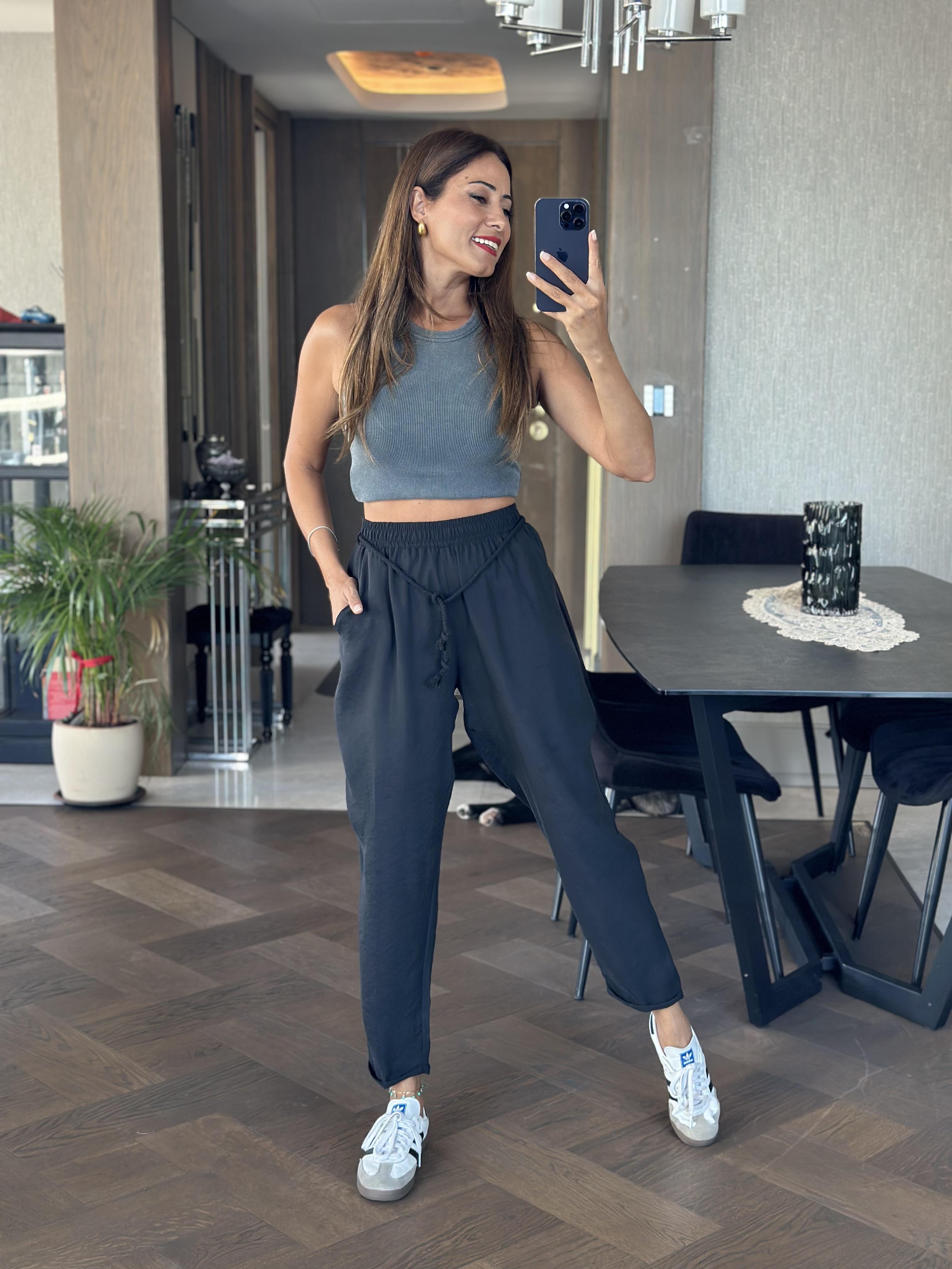 Siyah Duble Paça Örgü Kemerli Tnsel Kadın Pantolon