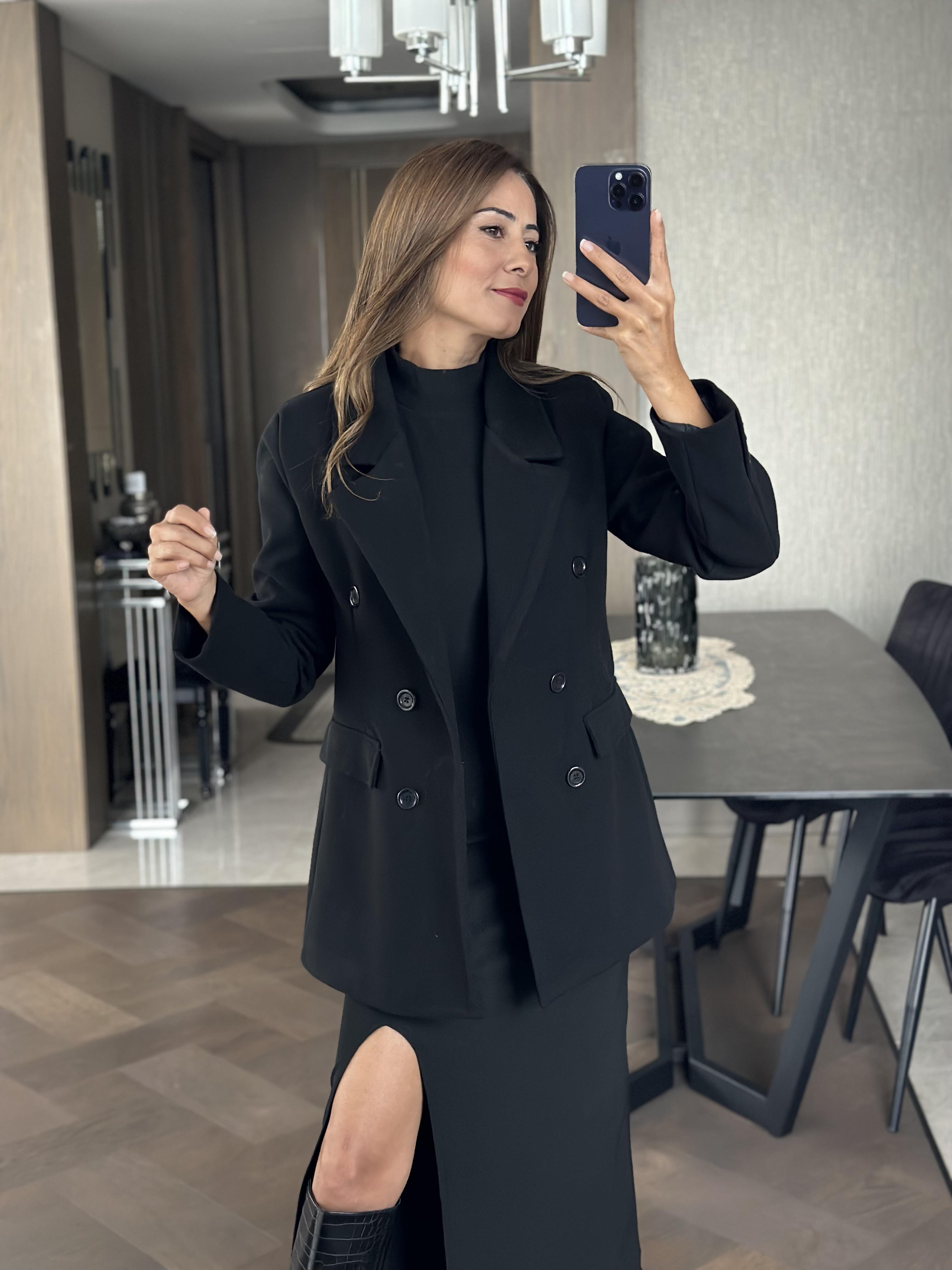 Siyah Düğmeli Kaşe Blazer Kadın Ceket