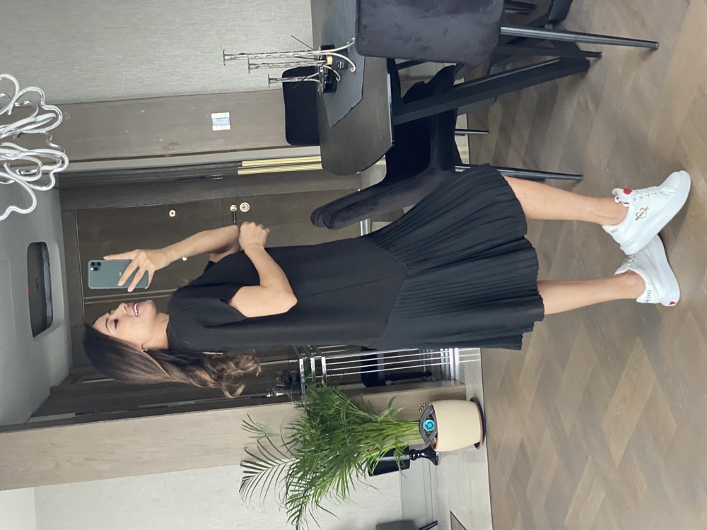 Siyah Eteği Pliseli Çelik Kadın Elbise