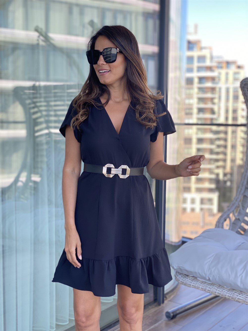 Siyah Eteği Ve Kolları Volanlı Belden Lastikli Kadın Elbise