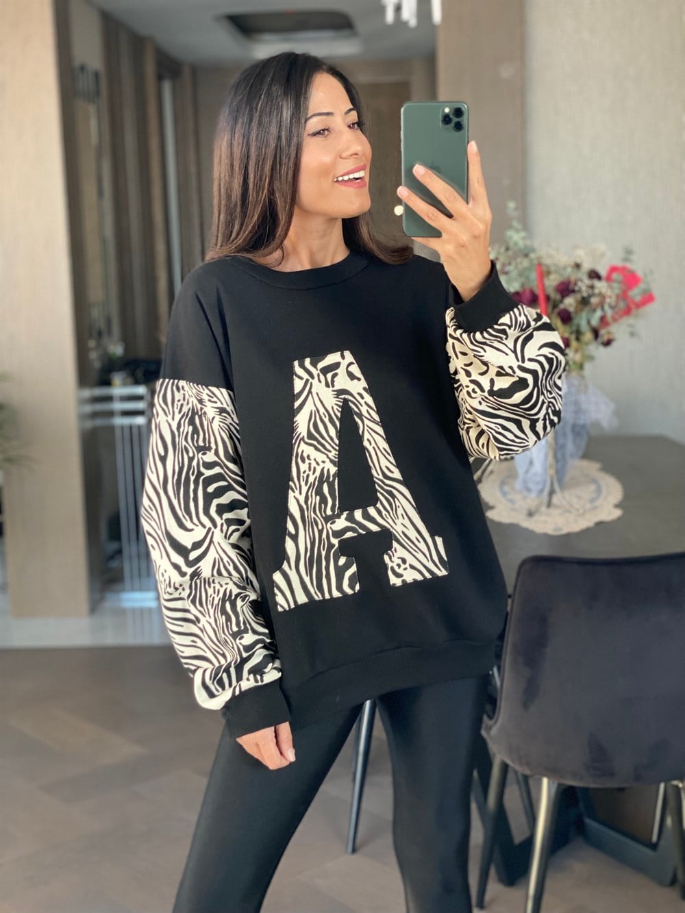 Siyah Gabardin Garnili Bisiklet Yaka Kadın Sweatshirt
