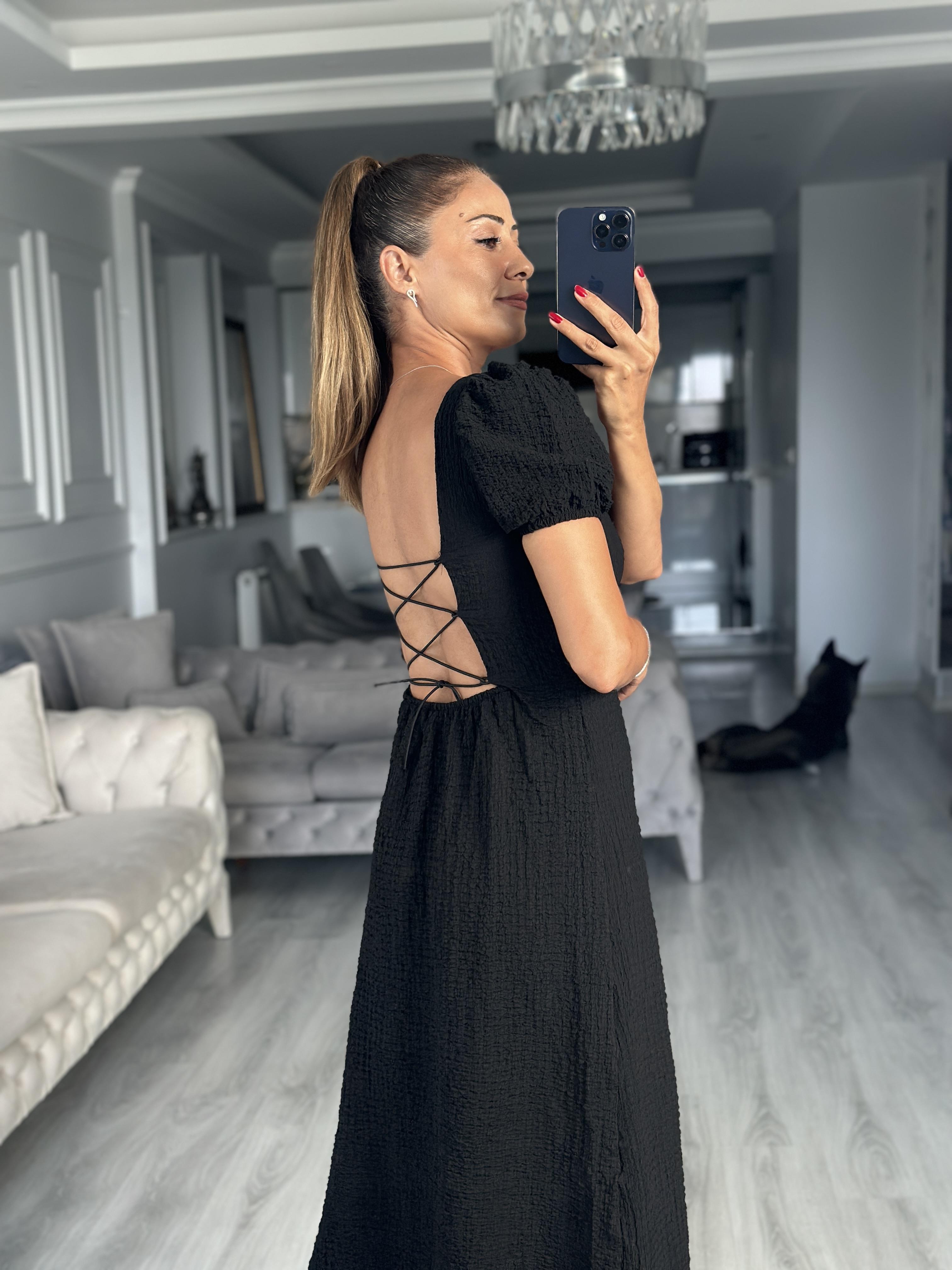Siyah Gofre Sırtı Lastik Bağlamalı Midi Boy Kadın Elbise