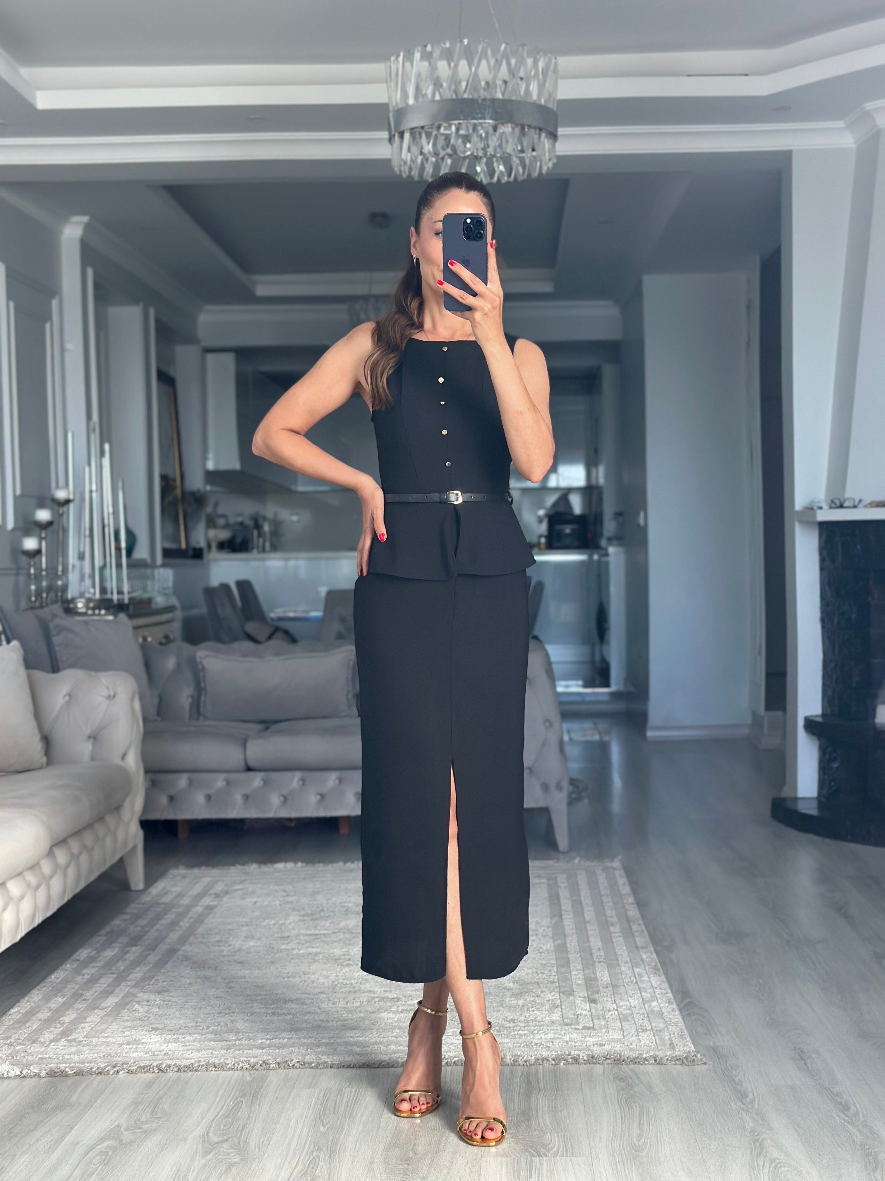 Siyah Gold Düğmeli Kemerli Peplum Midi Boy Kadın Elbise