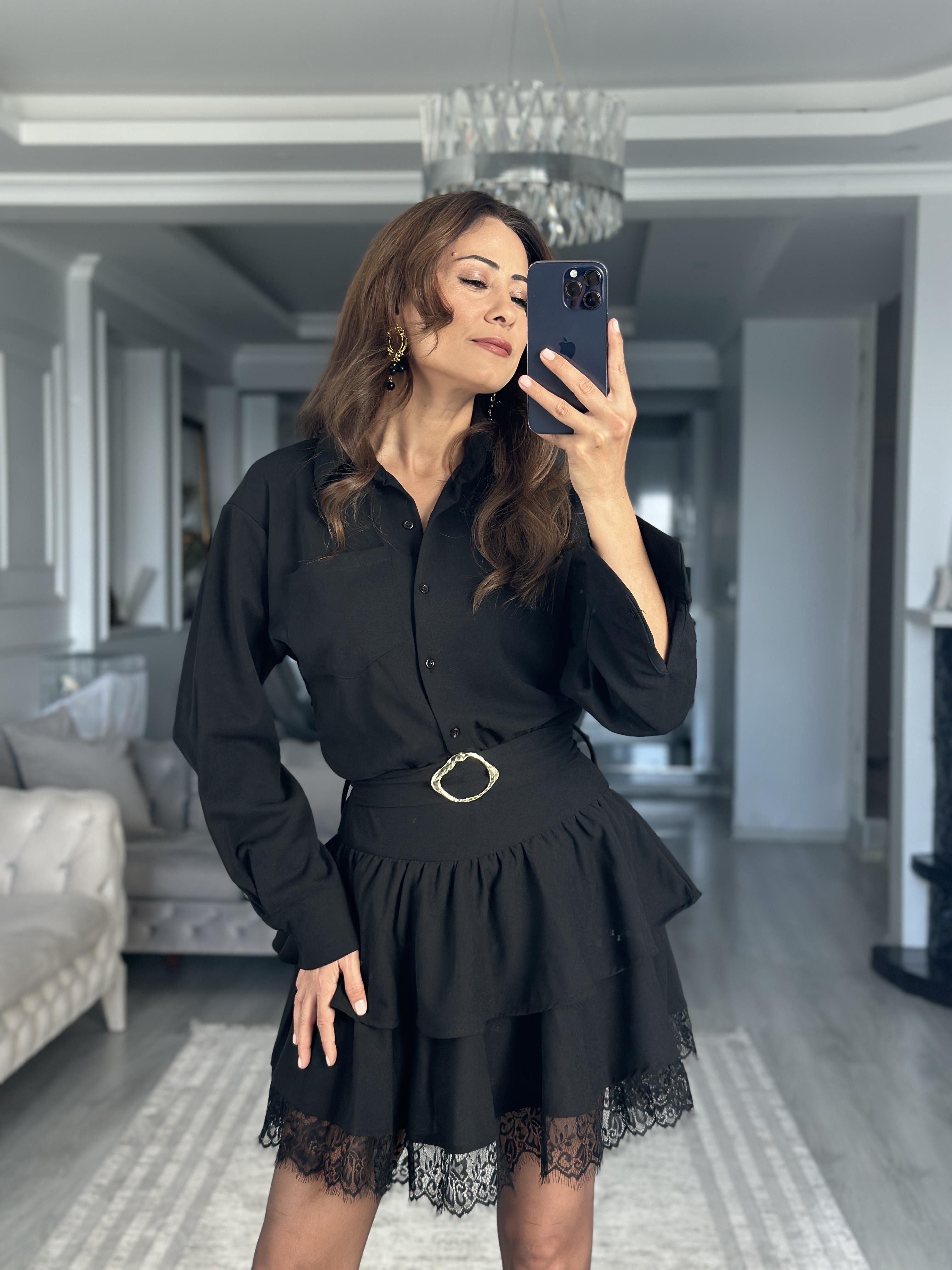 Siyah Gömlek Yaka Eteği Dantelli Kemerli Mini Kadın Elbise 