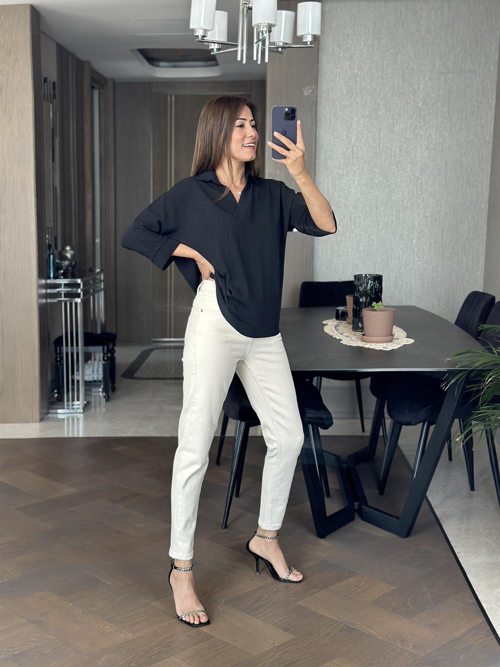 Siyah Gömlek Yaka Yarasa Kol Aerobin Kadın Bluz