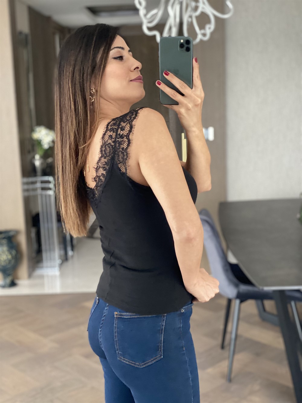 Siyah Güpür Detay Atlet