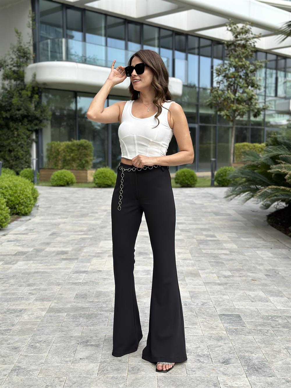Siyah Halka Zincirli Krep İspanyol Paça Kadın Pantolon