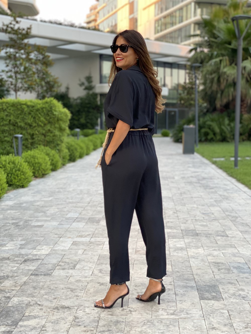 Siyah Hasır Kemerli Yarasa Kol Kadın Tulum