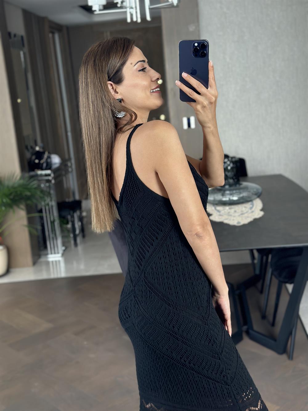 Siyah İnce Askılı Ajur Desenli Triko Kadın Elbise