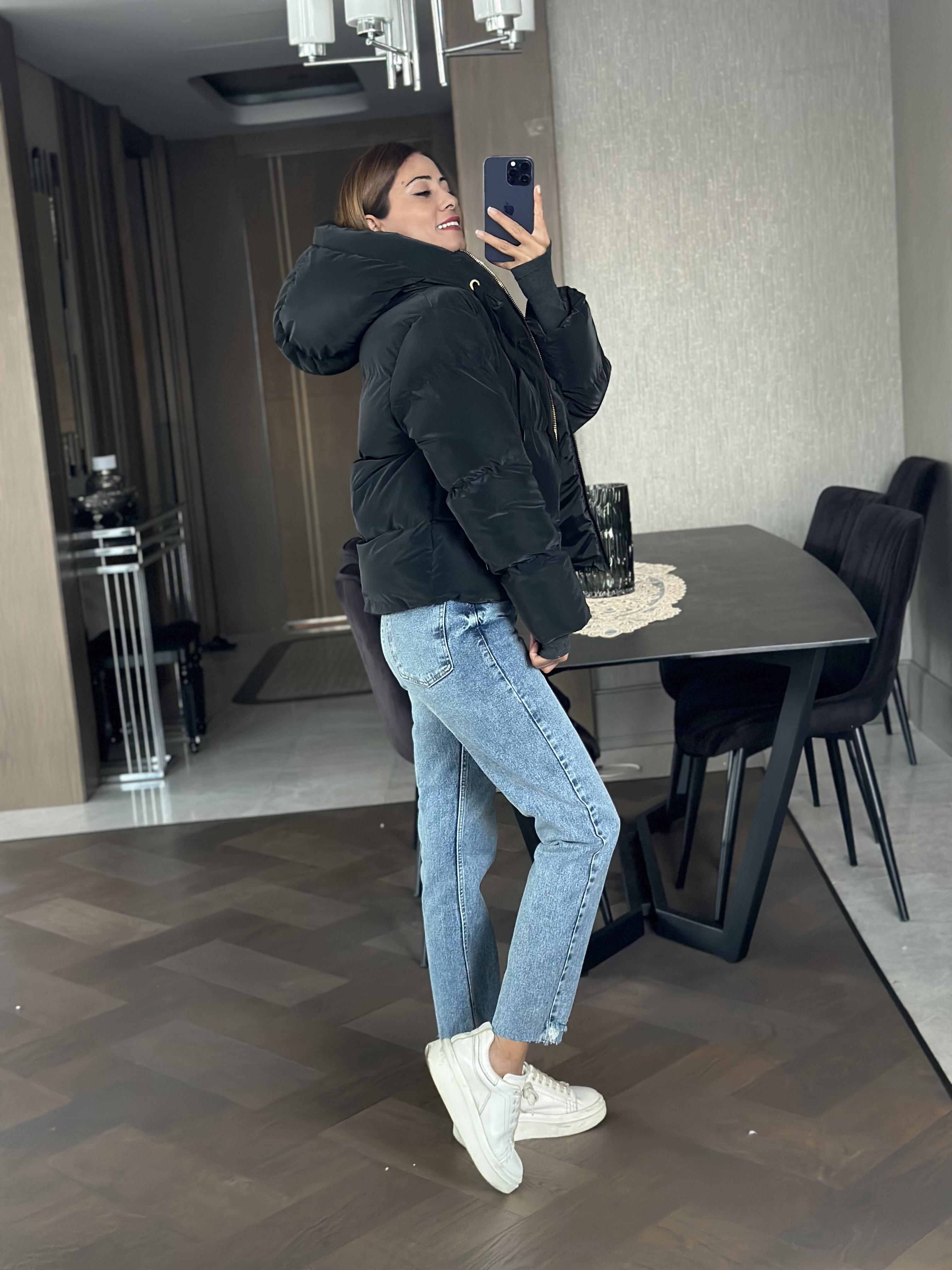 Siyah İnfinity Gold Fermuarlı Kadın Şişme Mont