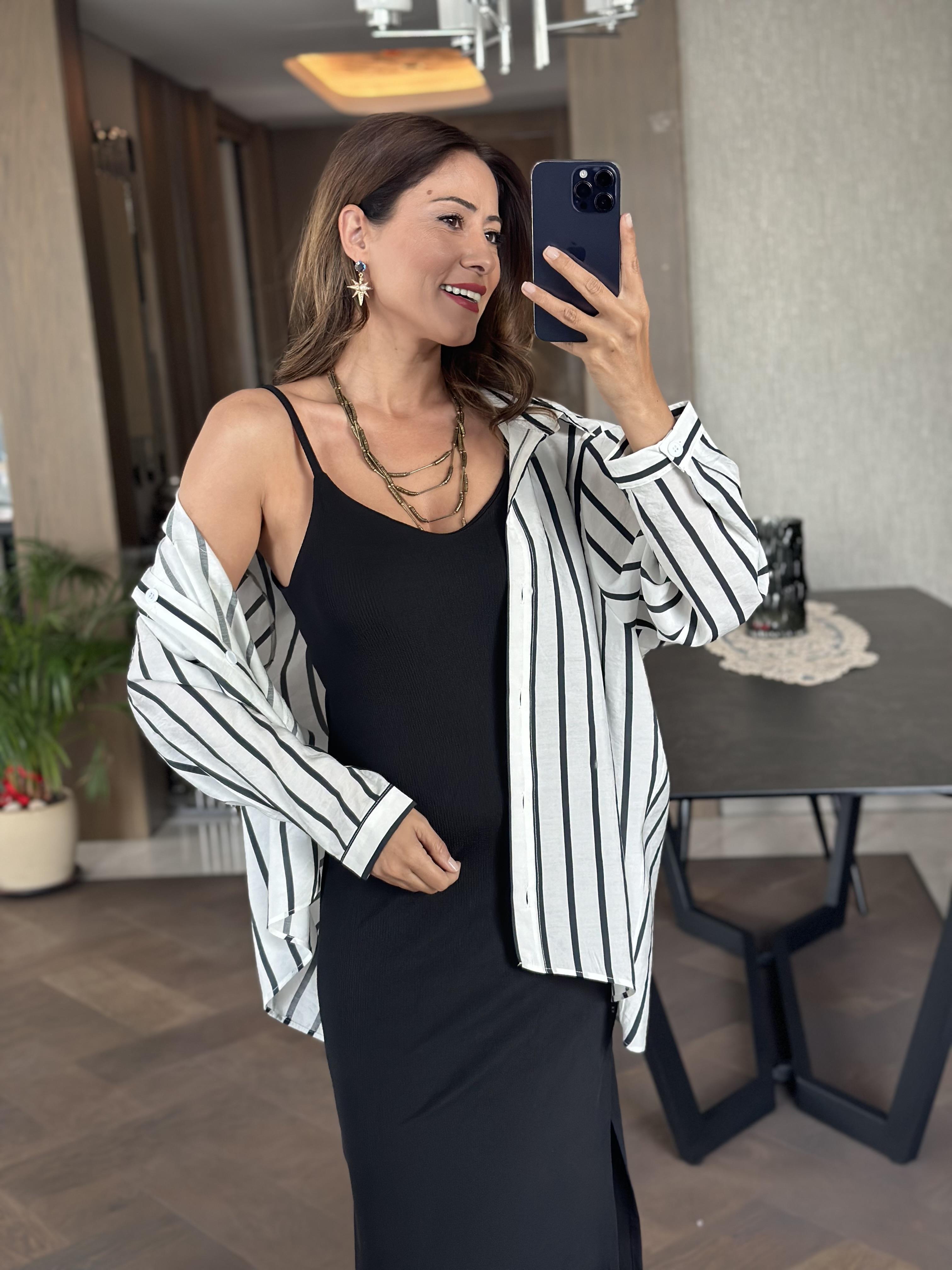 Siyah İp Askılı  İki Yanı Yırtmaçlı Kaşkorse Kadın Elbise 