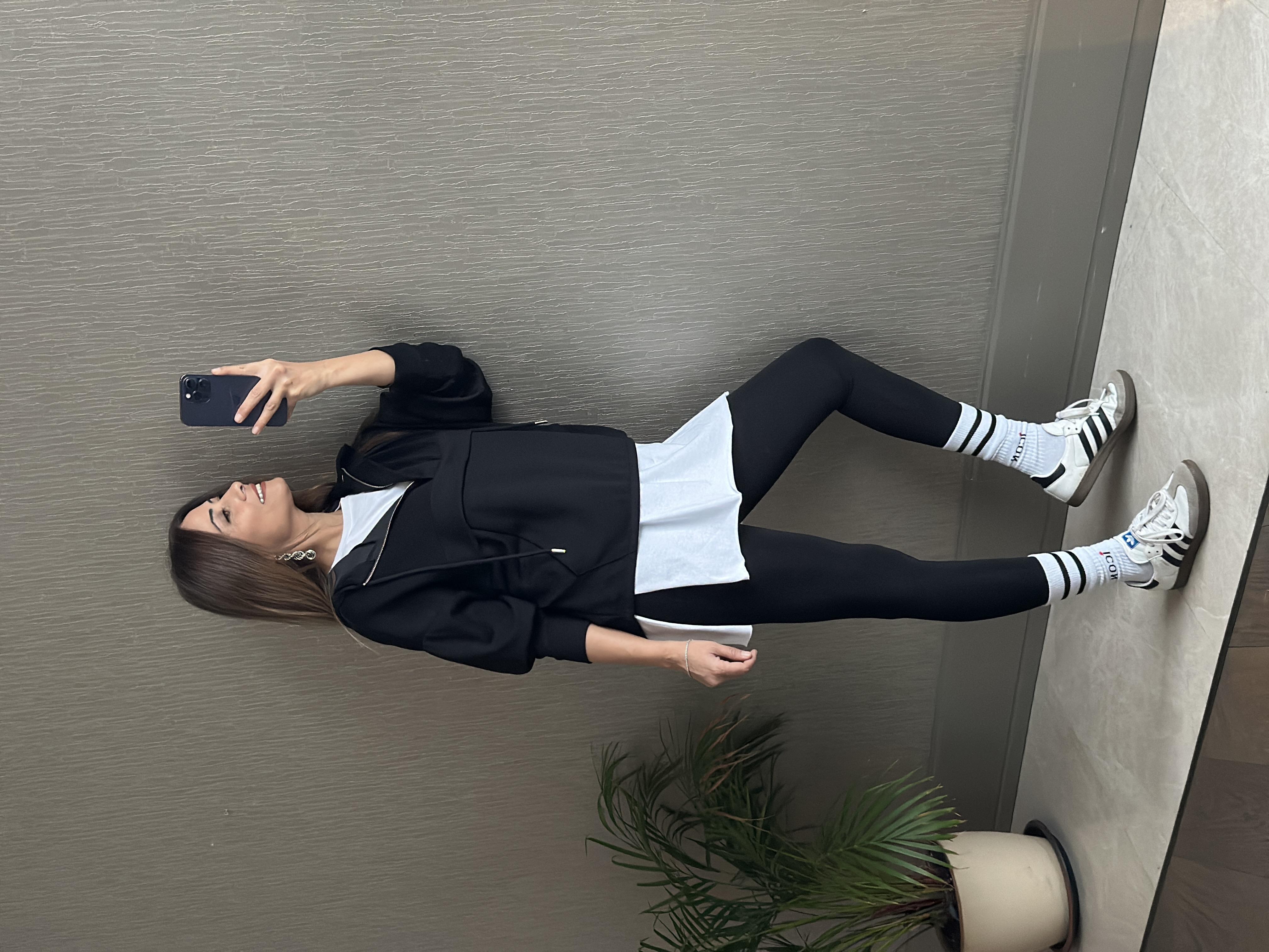 Siyah Kapüşonlu Yarım Fermuarlı Kanguru Cep Modal Kadın Sweatshirt