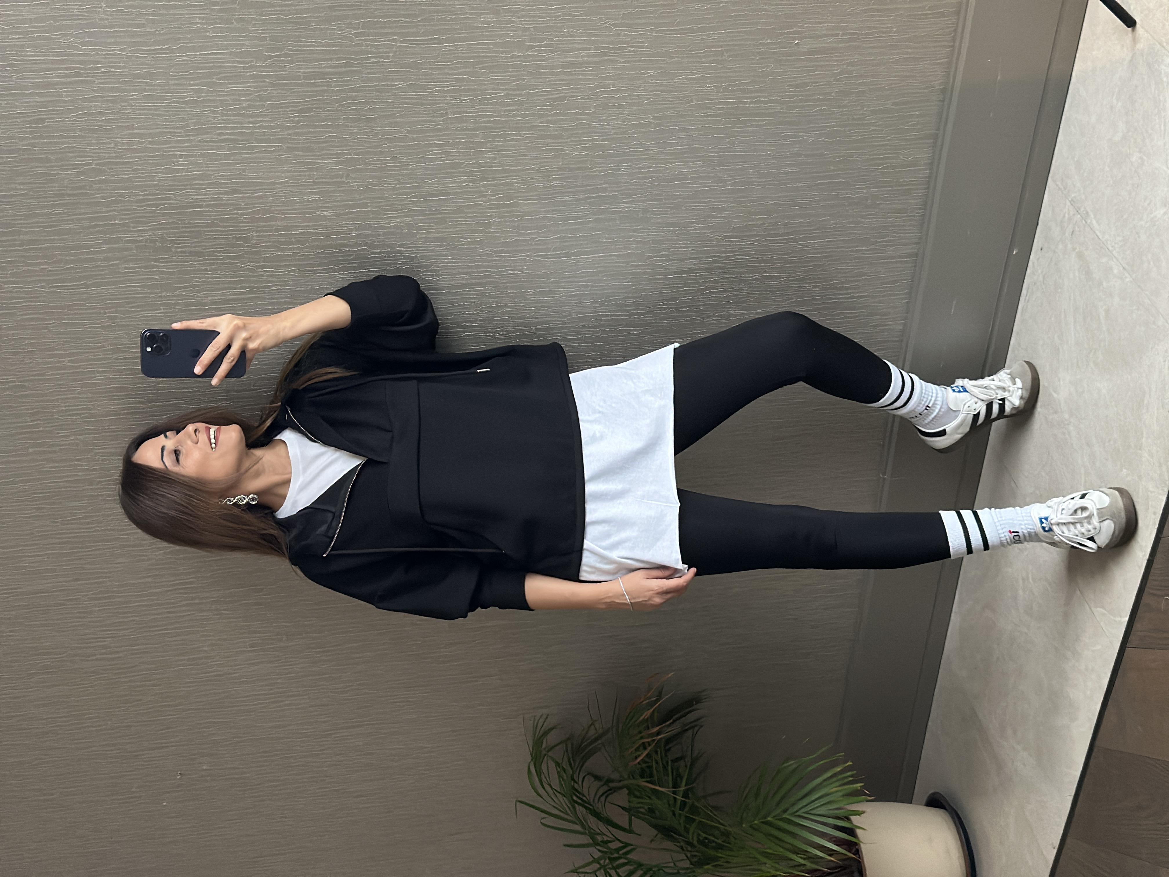 Siyah Kapüşonlu Yarım Fermuarlı Kanguru Cep Modal Kadın Sweatshirt