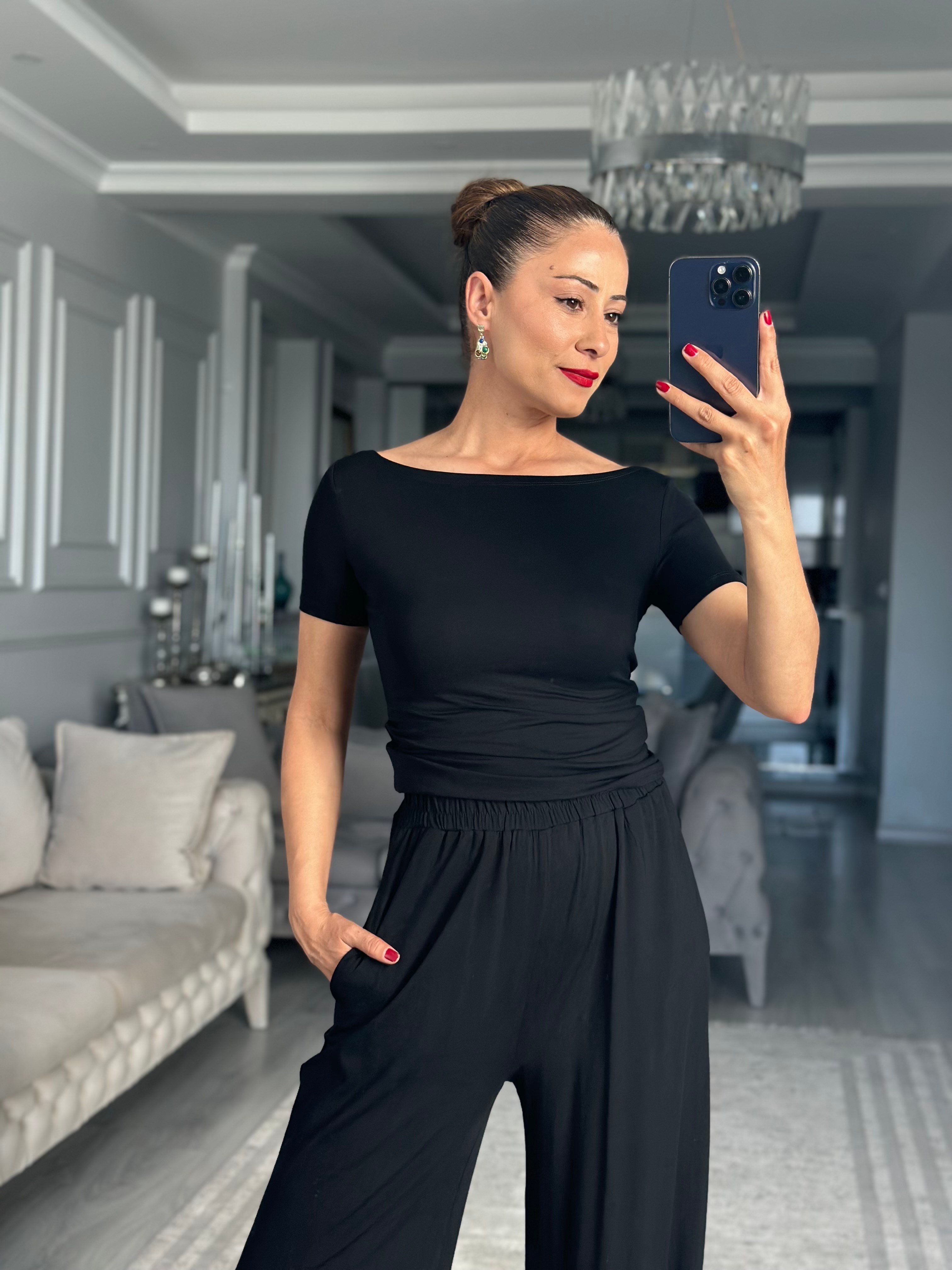 Siyah Kayık Yaka Kısa Kollu Body Pantolon Kadın İkili Takım