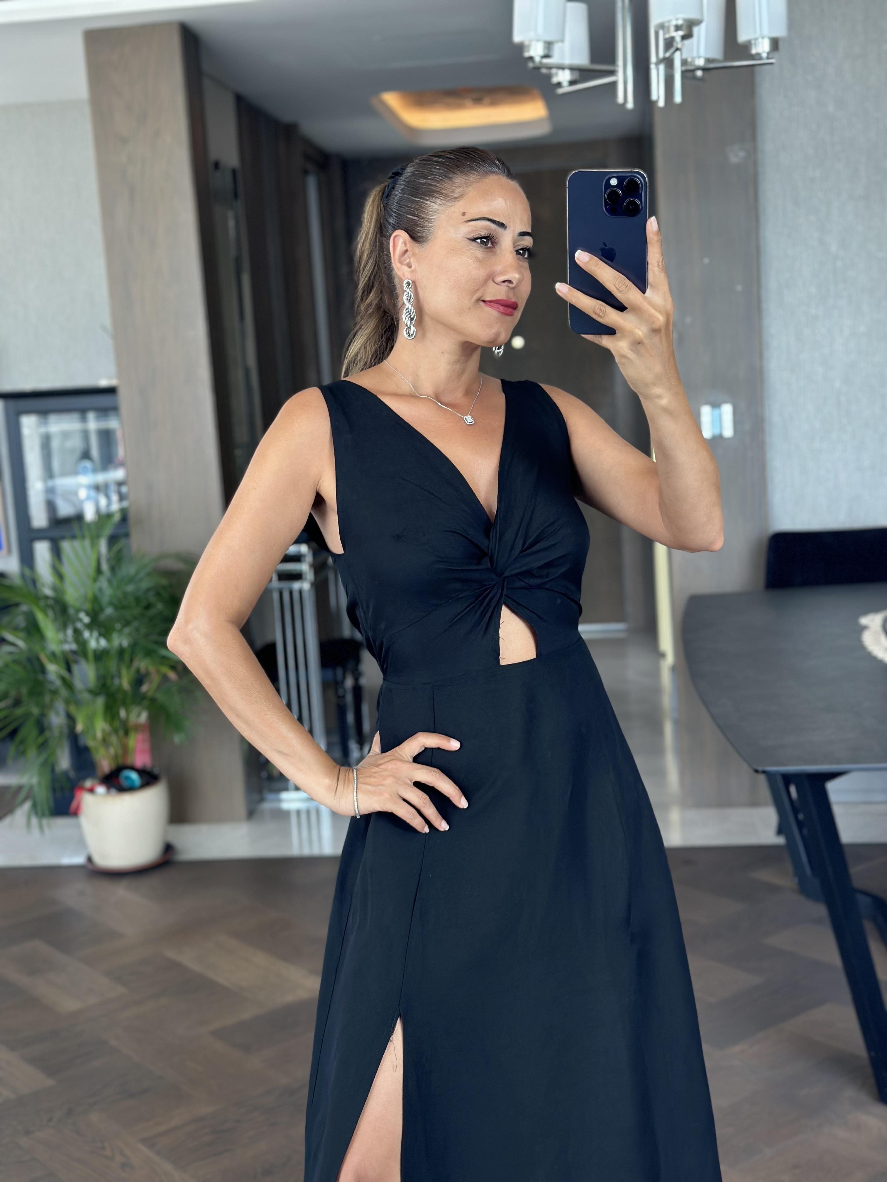 Siyah Keten Önü Düğüm Detay Arka Beli Lastikli Sıfır Kol Yırtmaçlı Kadın Elbise 