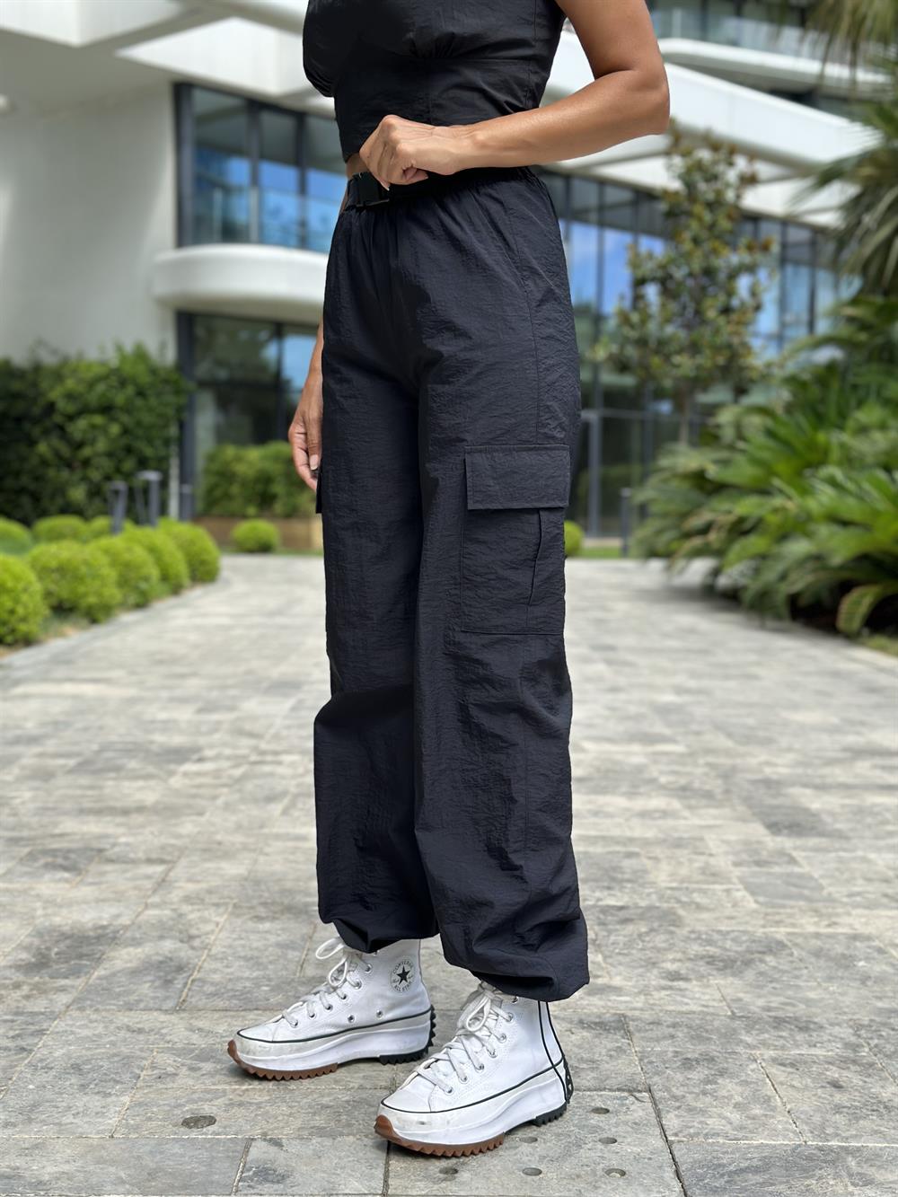 Siyah Klips Toka Kargo Cep Paraşüt Kadın Pantolon