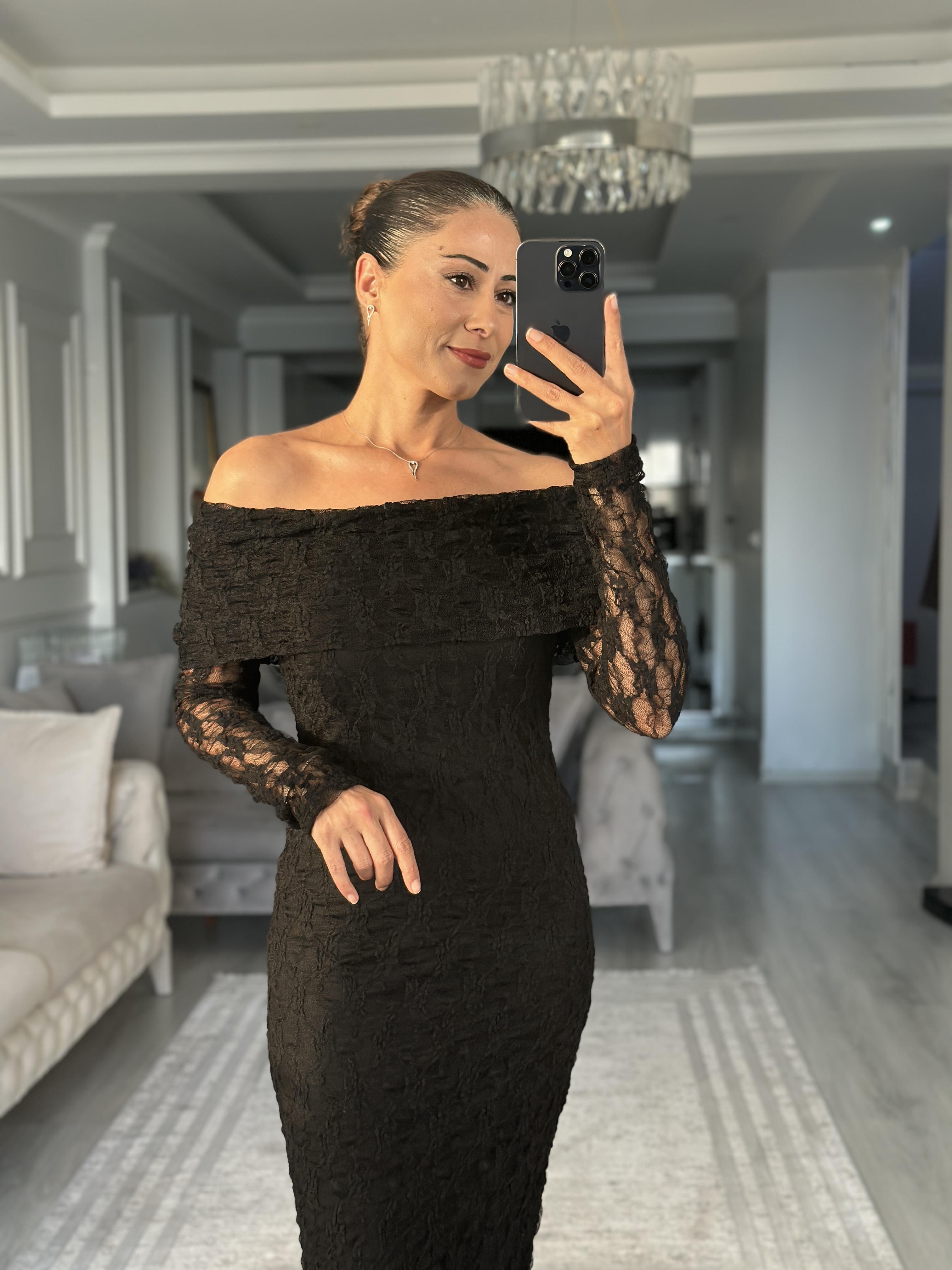 Siyah Madonna Yaka Dantel Maksi Boy Kadın Elbise