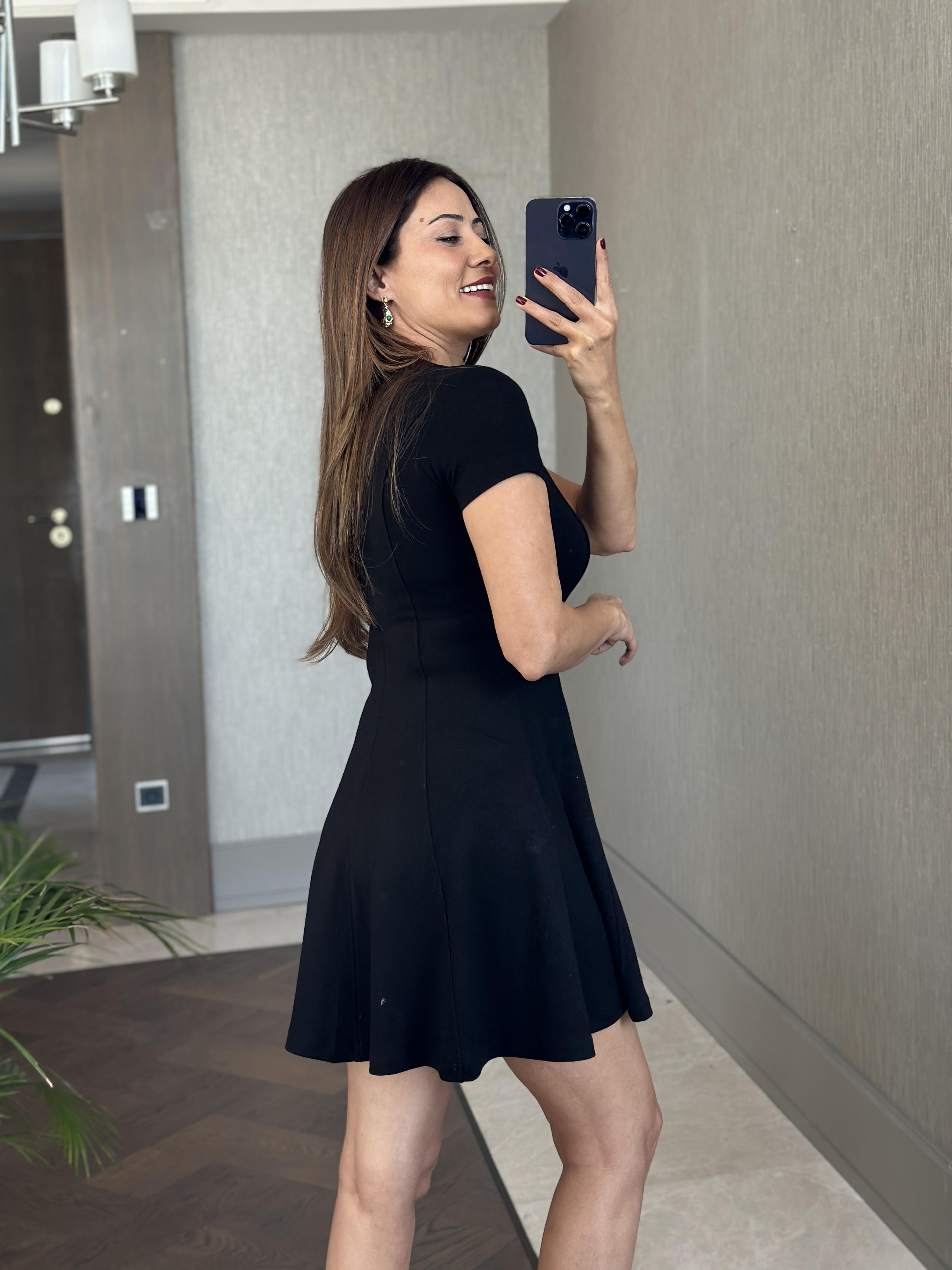 Siyah Modal Kısa Kol Dikiş Detay Kadın Mini  Kloş Elbise