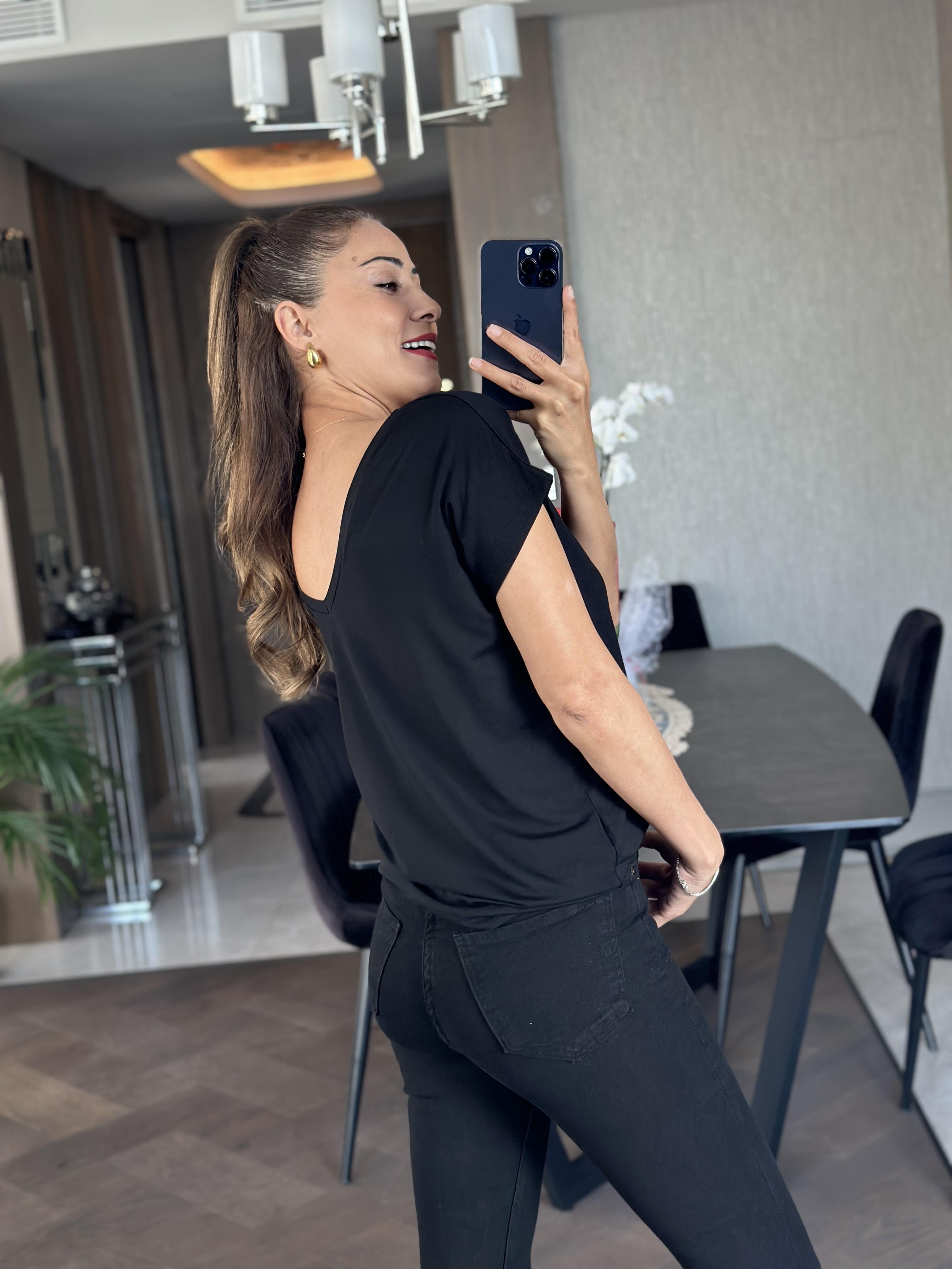 Siyah Ön Arka V Yaka Kısa Yarasa Kol Kadın T-Shirt