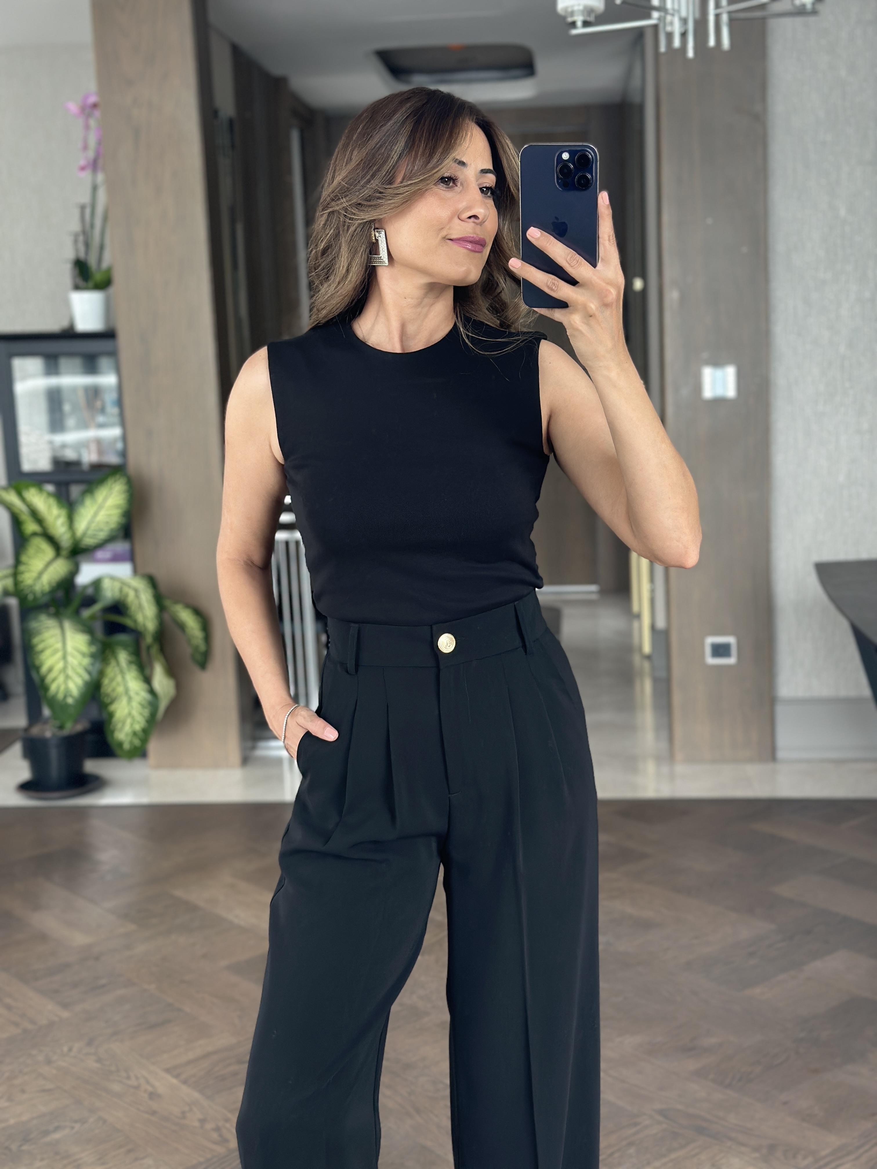 Siyah Önü Çift Katlı Bisiklet Yaka Sıfır Kol Kadın Body