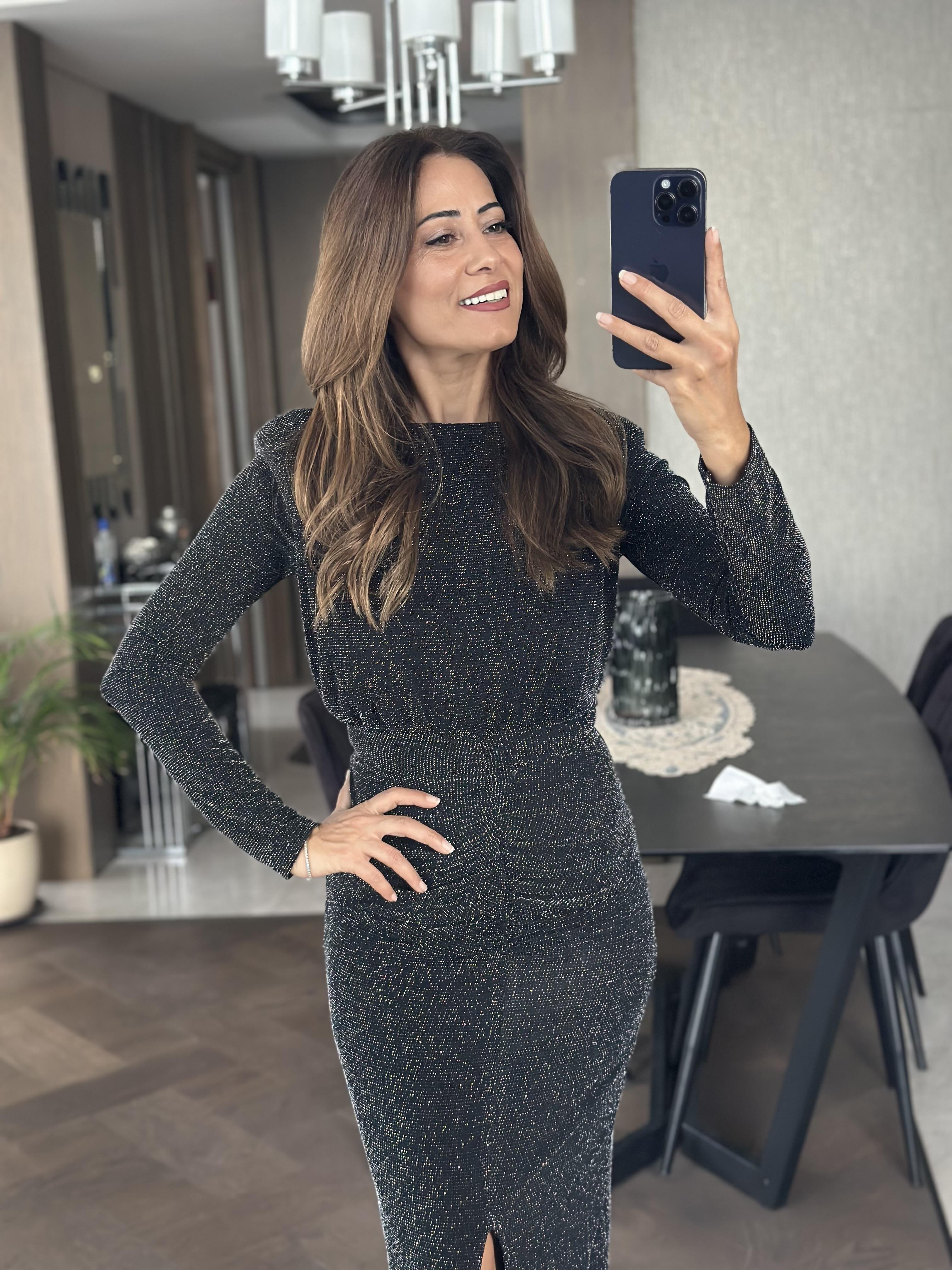 Siyah Önü Drapeli Vatkalı Simli Buzzy Kadın Midi Boy Elbise